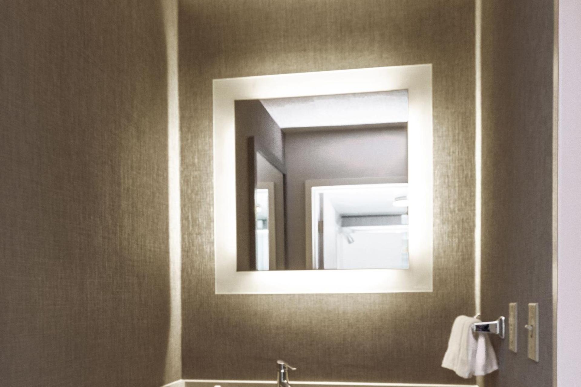 SpringHill Suites Anchorage Midtown photo 14
