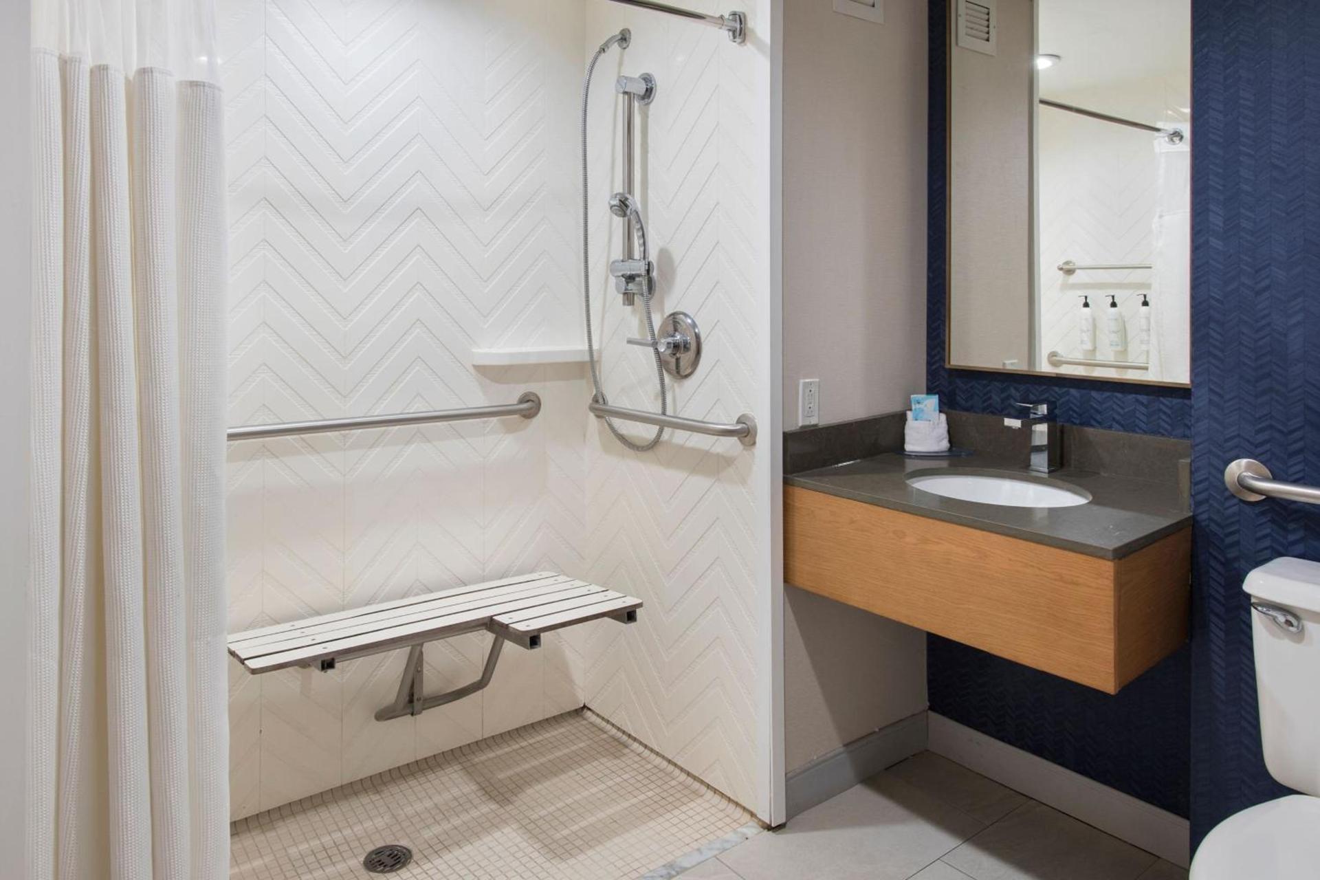 Fairfield Inn Rochester Airport photo 10