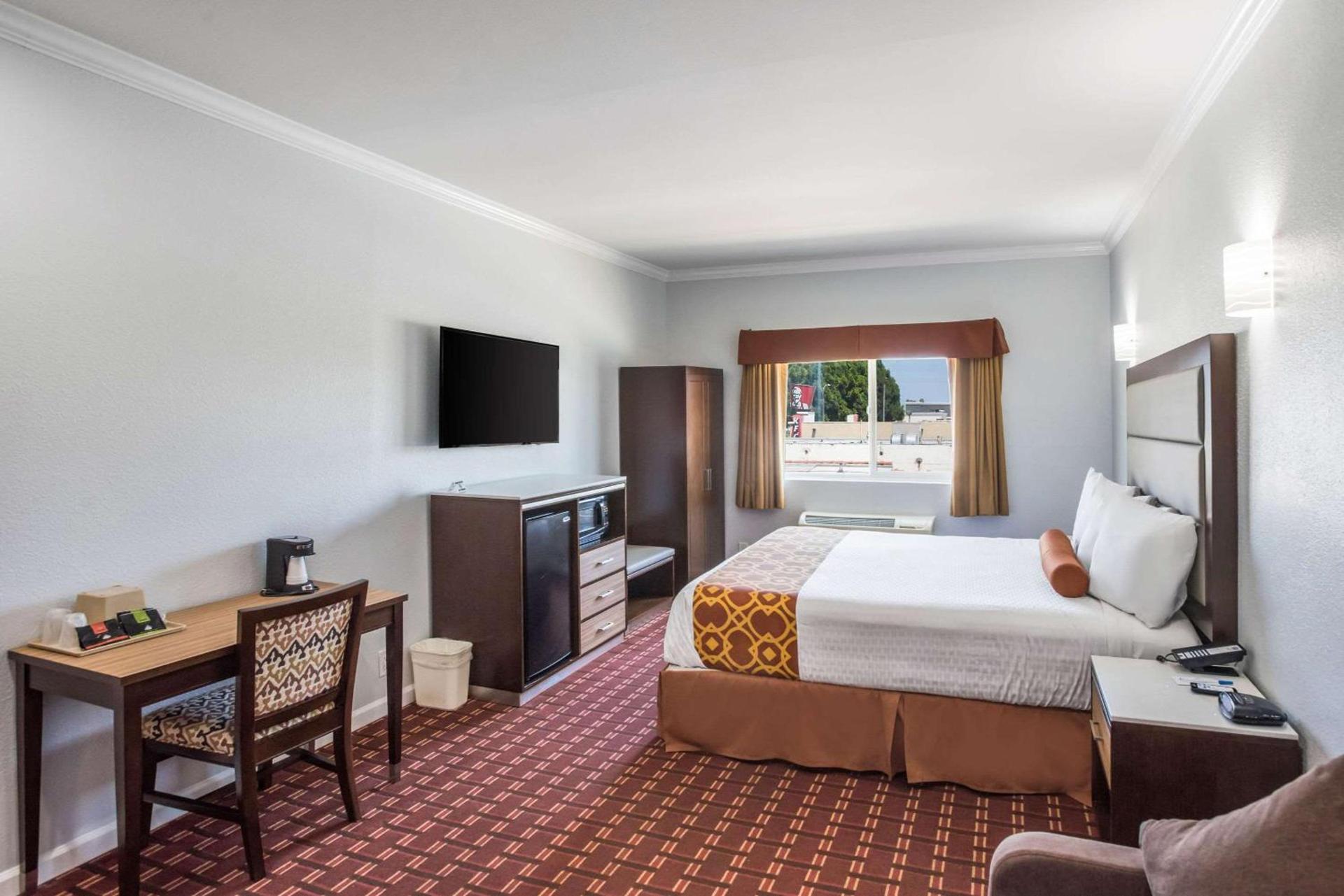 Rodeway Inn & Suites Pasadena photo 22