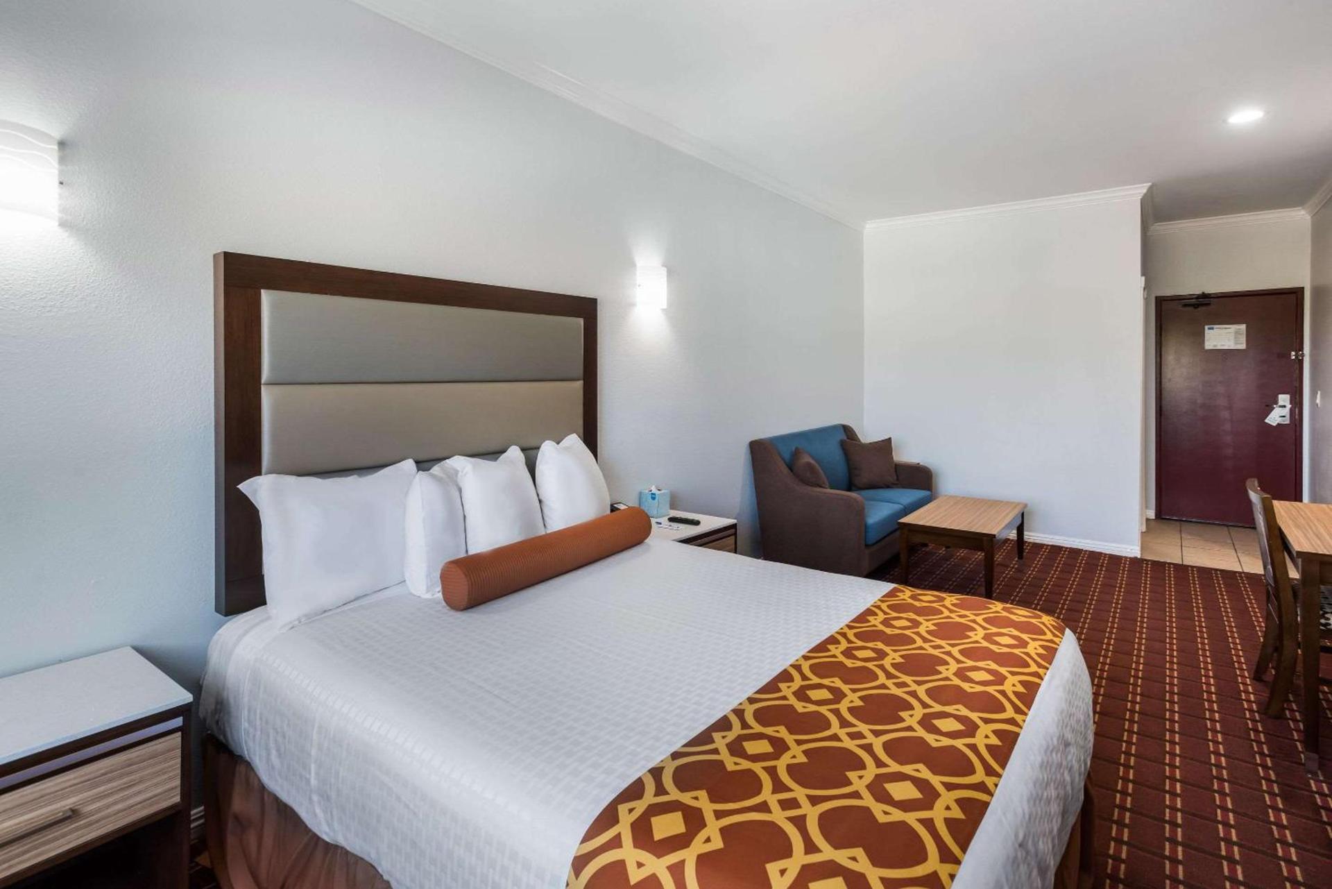 Rodeway Inn & Suites Pasadena photo 27
