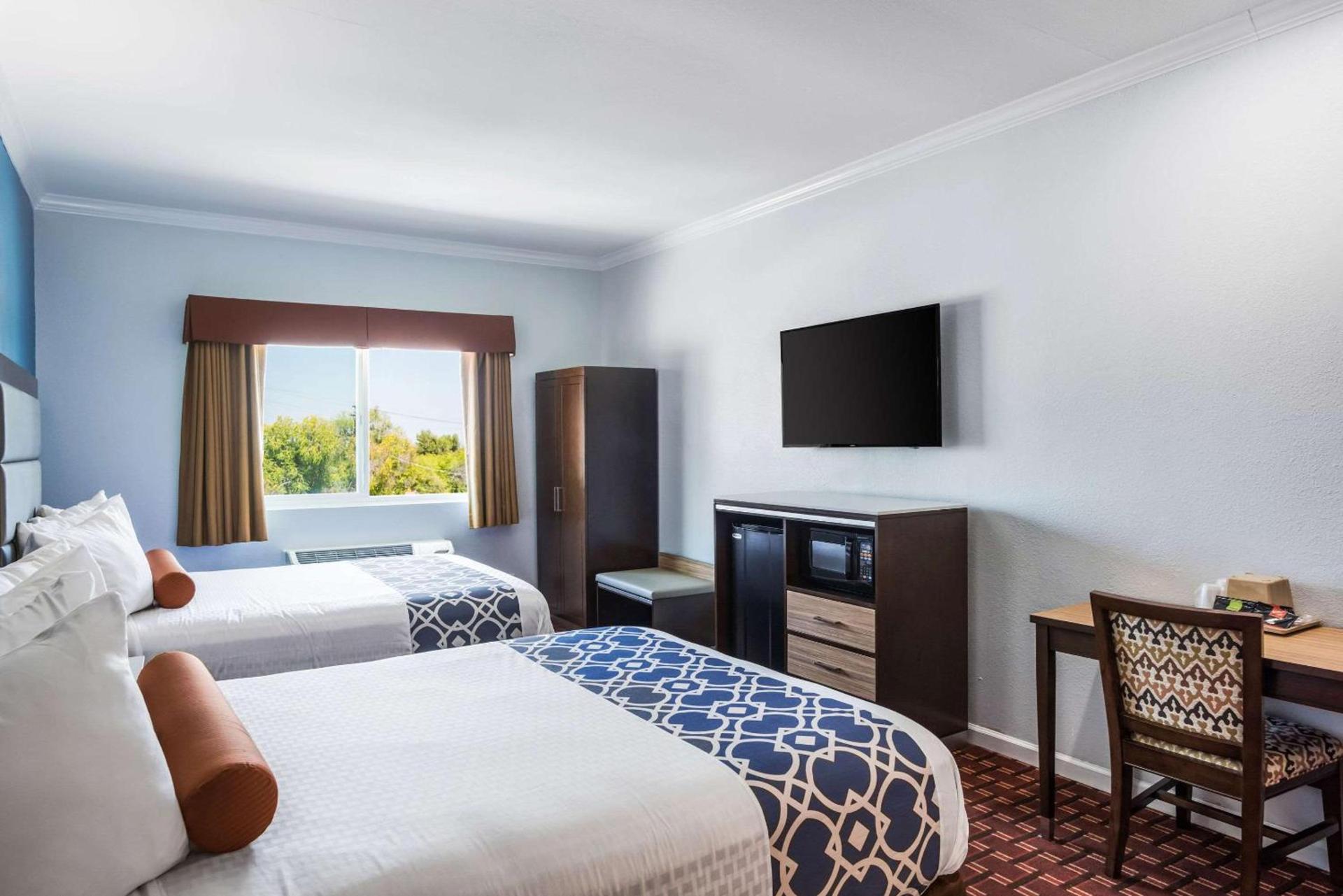 Rodeway Inn & Suites Pasadena photo 30