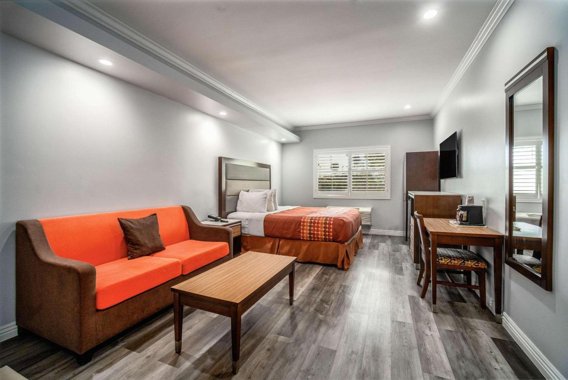 Rodeway Inn & Suites Pasadena photo 35