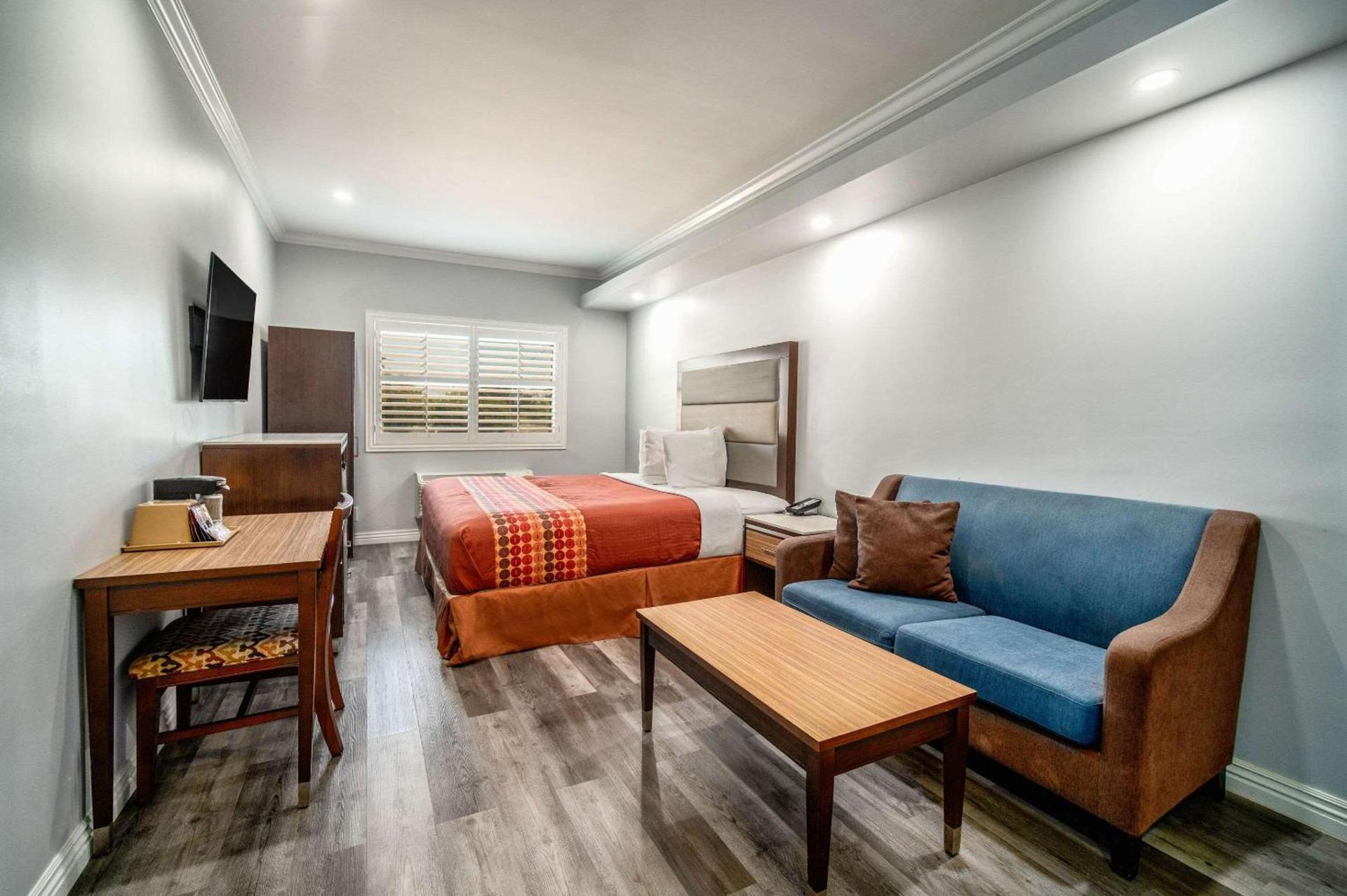 Rodeway Inn & Suites Pasadena photo 49