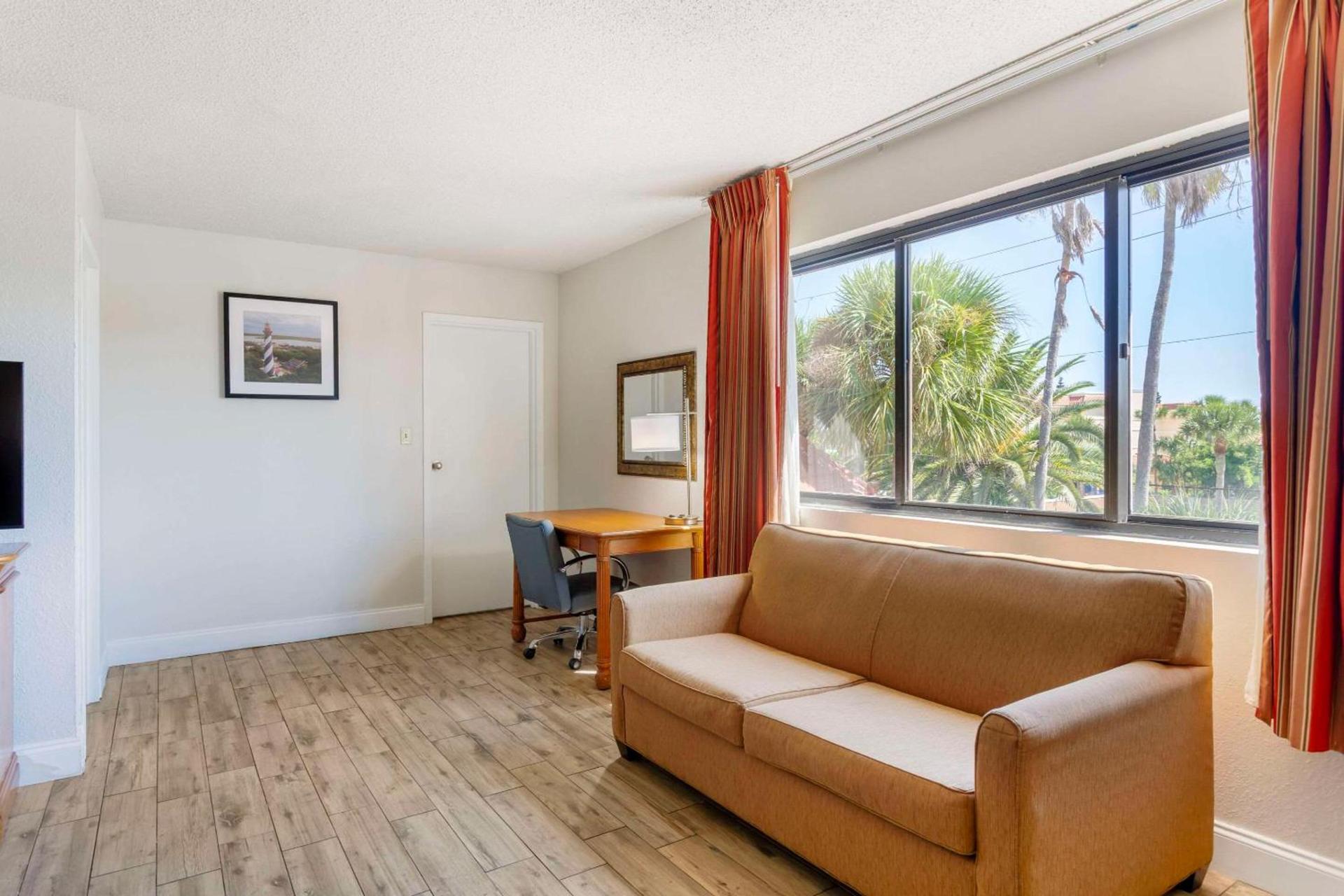 Quality Inn & Suites St Augustine Beach Area photo 16