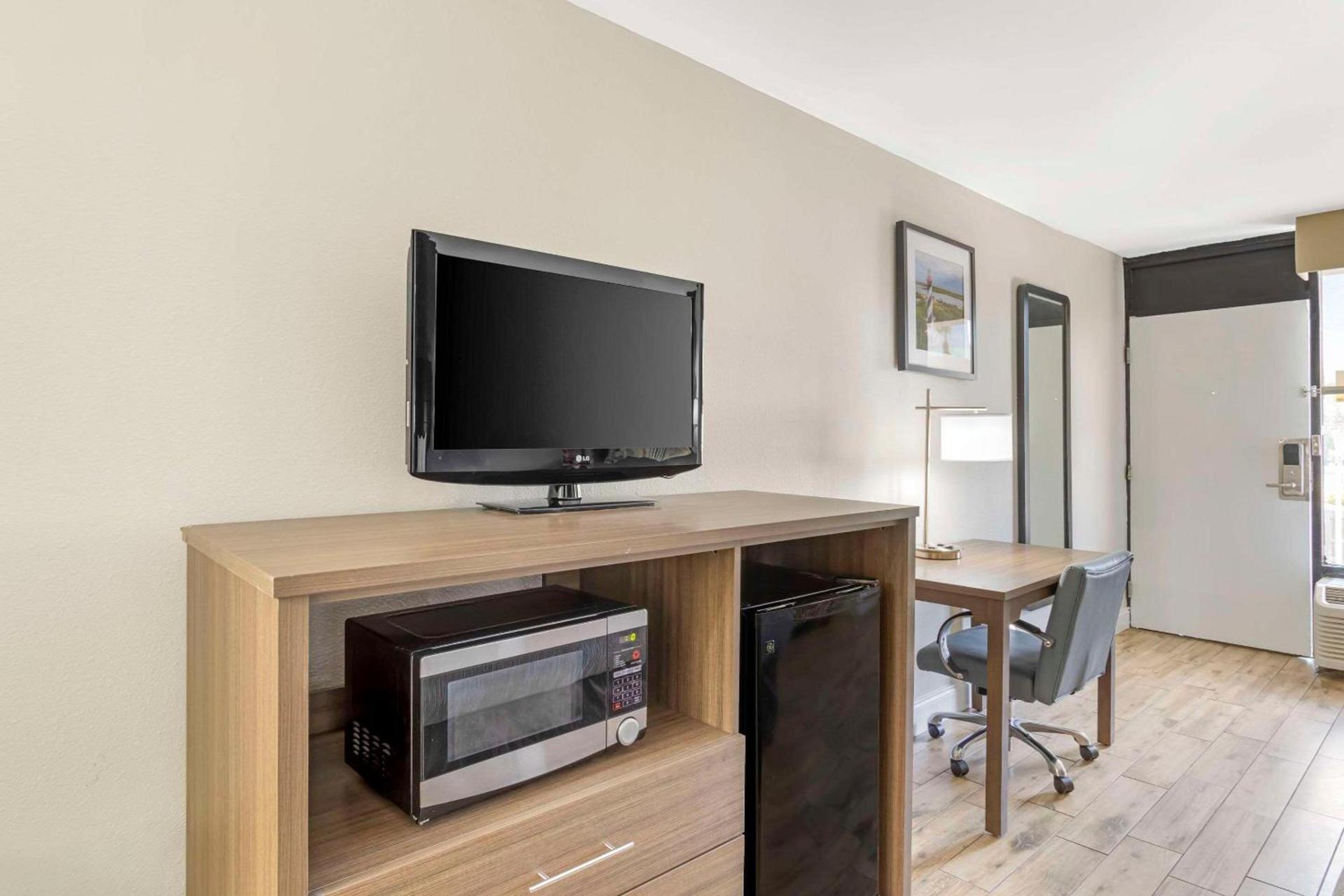 Quality Inn & Suites St Augustine Beach Area photo 19