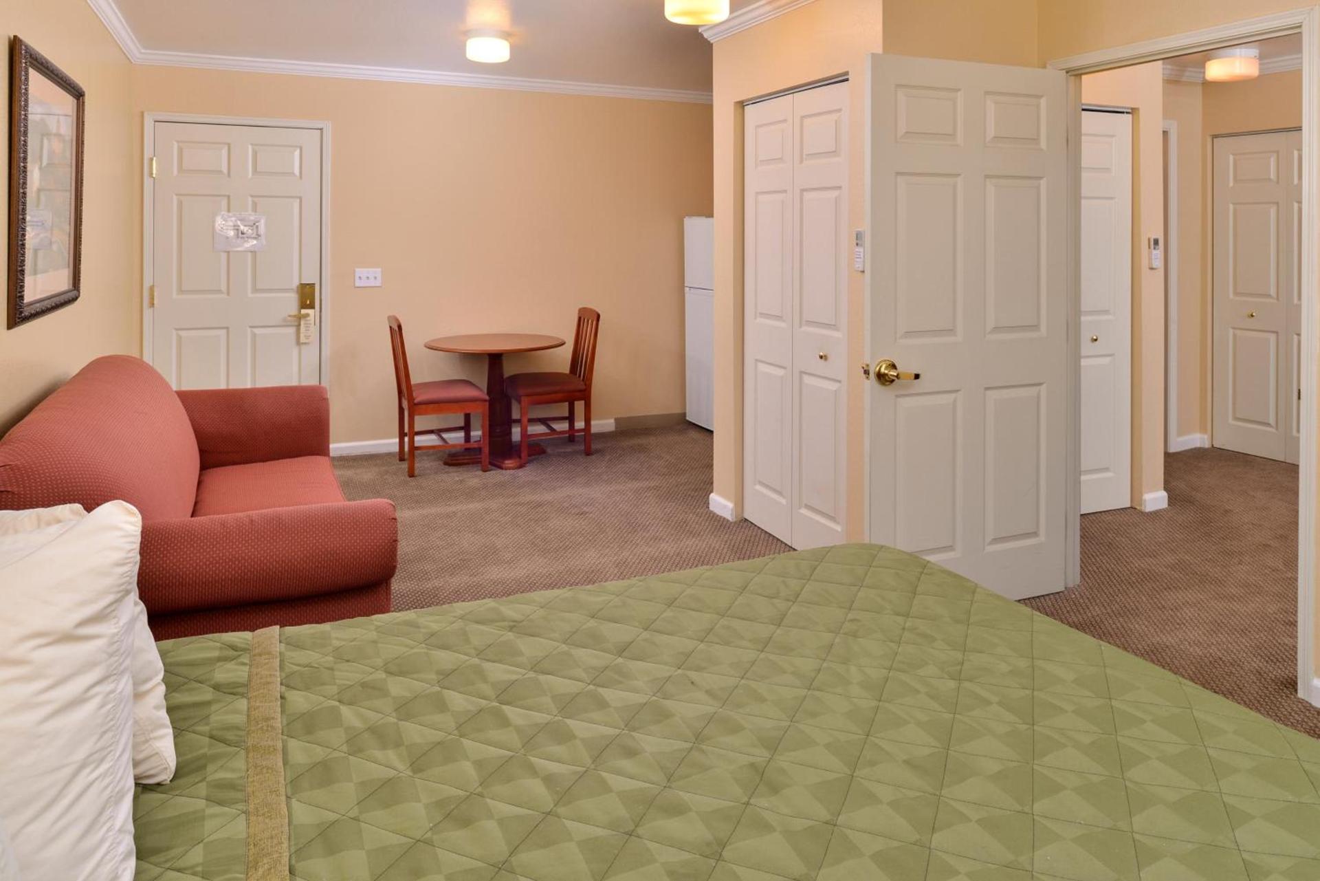 Fremont Inn photo 18