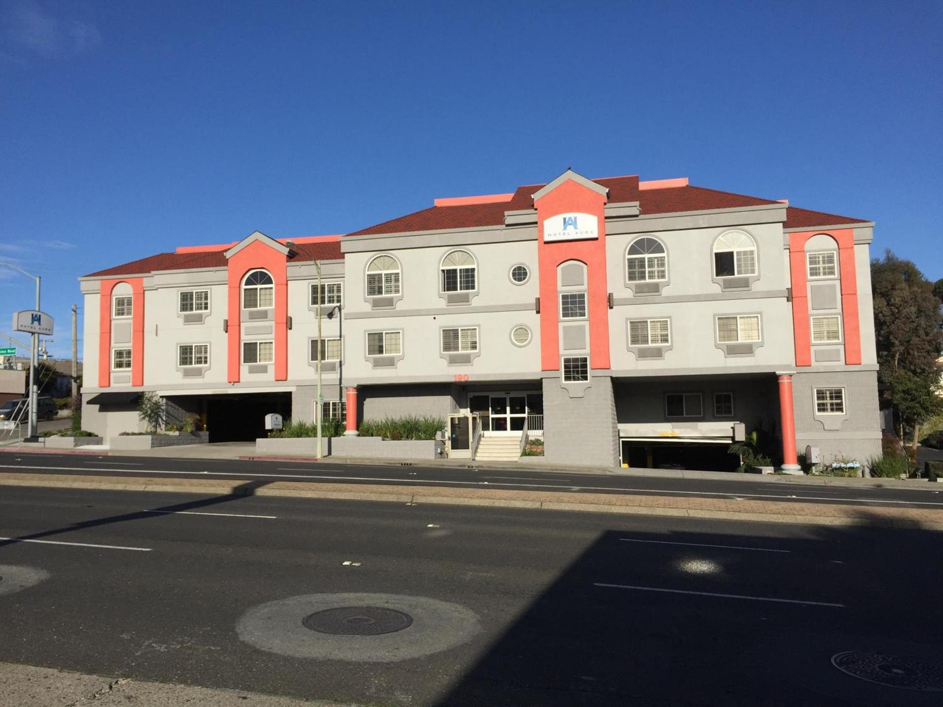 Hotel Aura SFO Airport FREE SHUTTLE photo 12