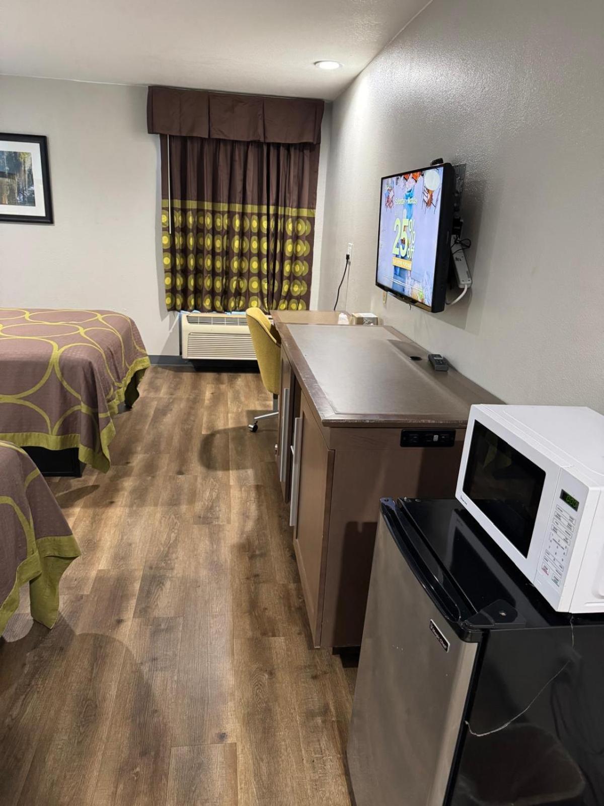 Executive Inn photo 26