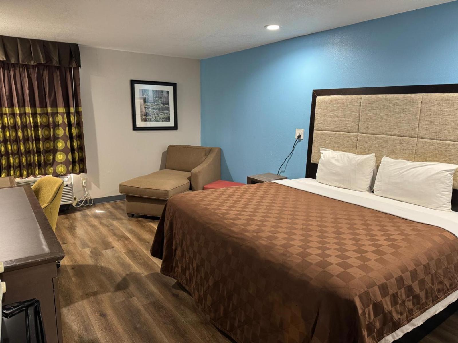 Executive Inn photo 40