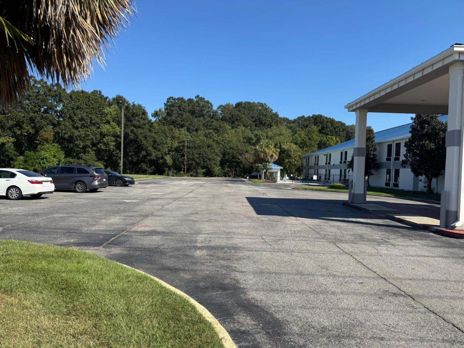 Executive Inn photo 39