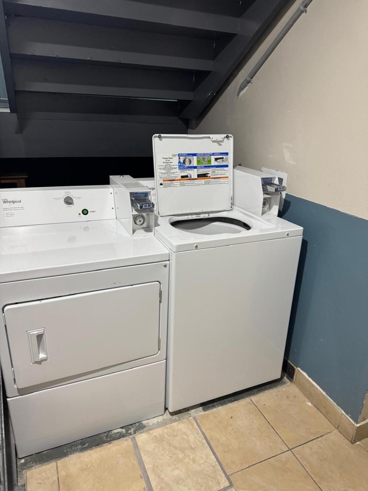 Executive Inn photo 35