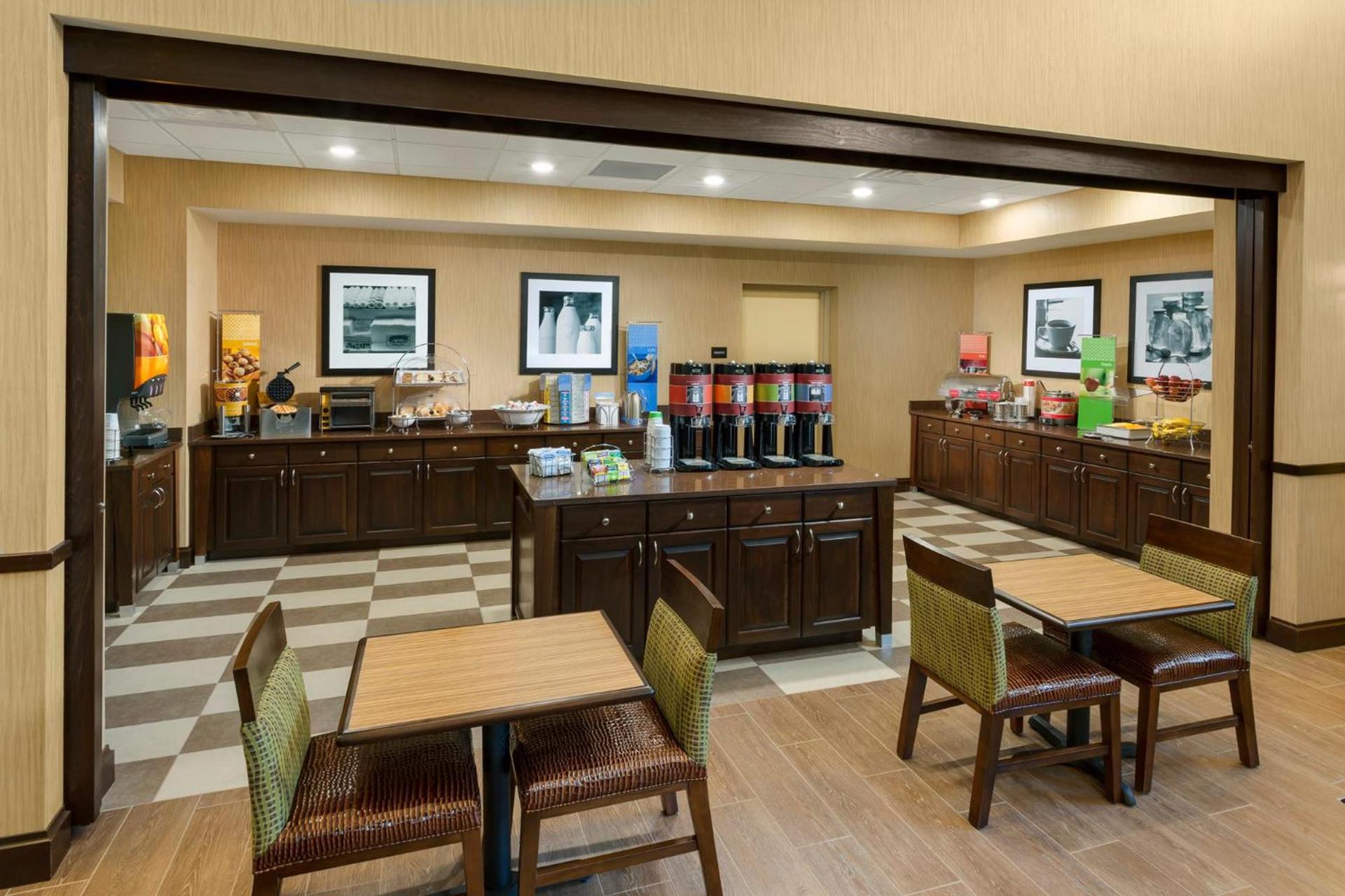 Hampton Inn & Suites Williamsport - Faxon Exit photo 2