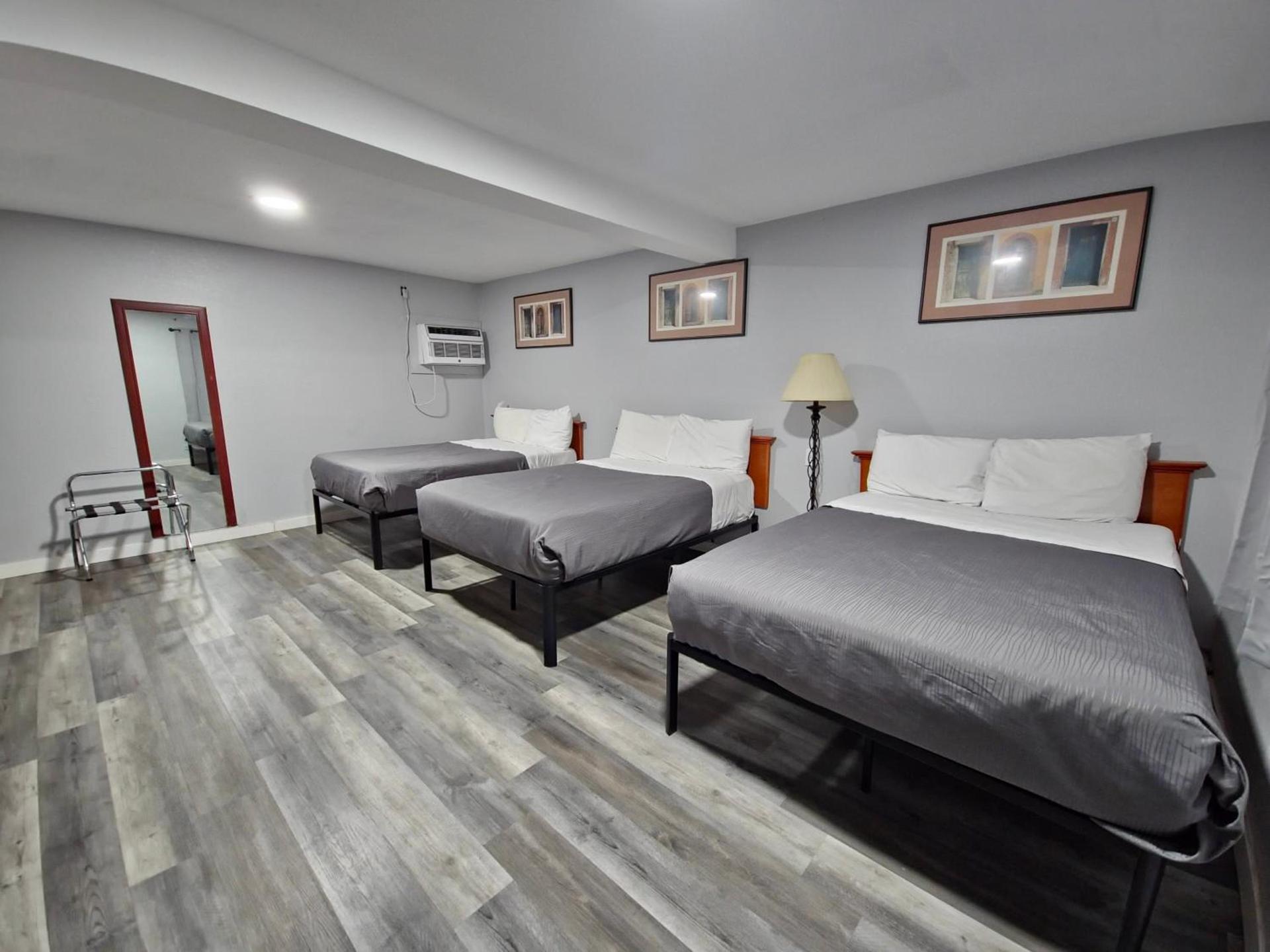The L Motel Downtown/NAU Conference Center photo 2