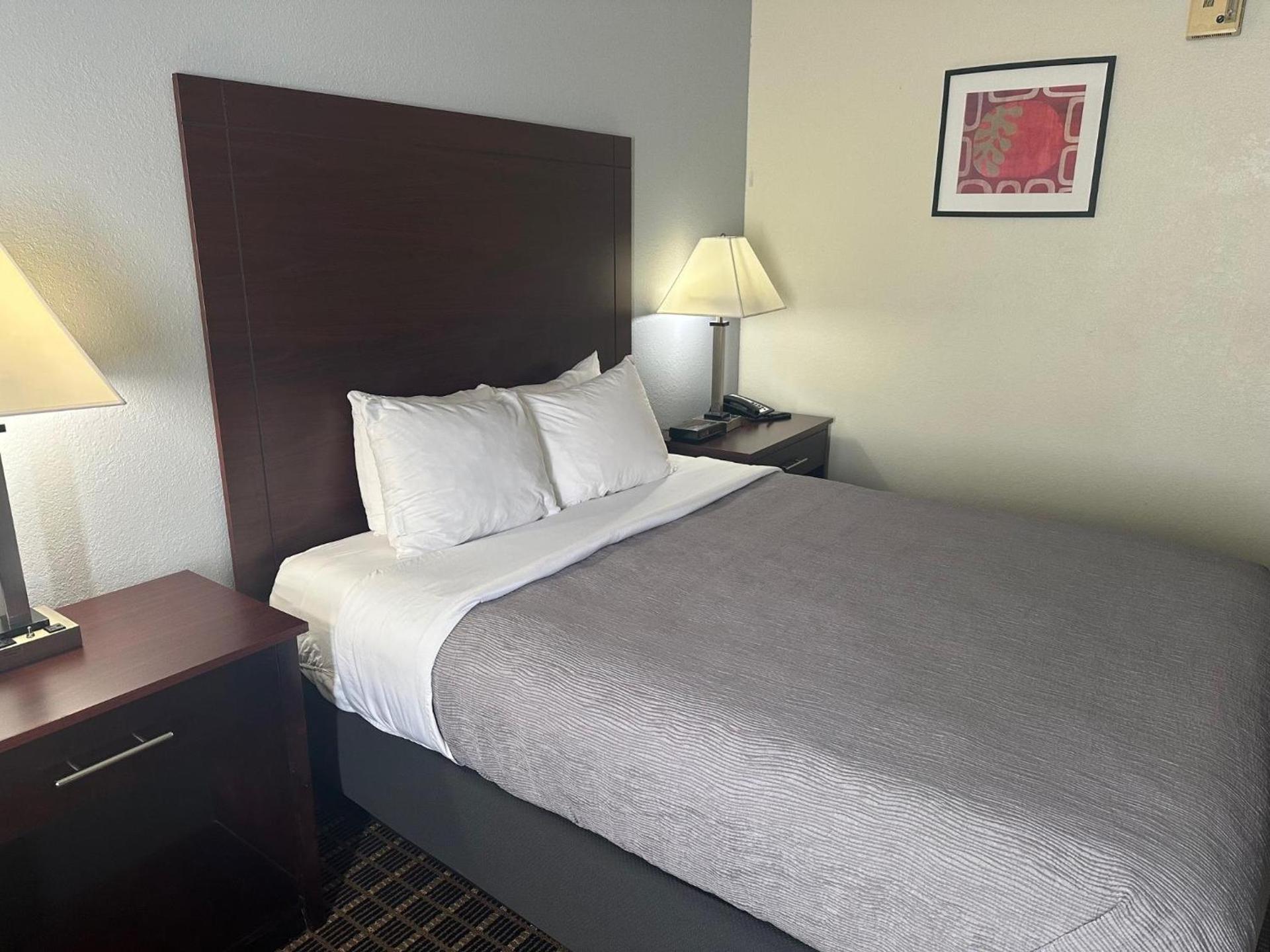Quality Inn Plainfield - Indianapolis West photo 30