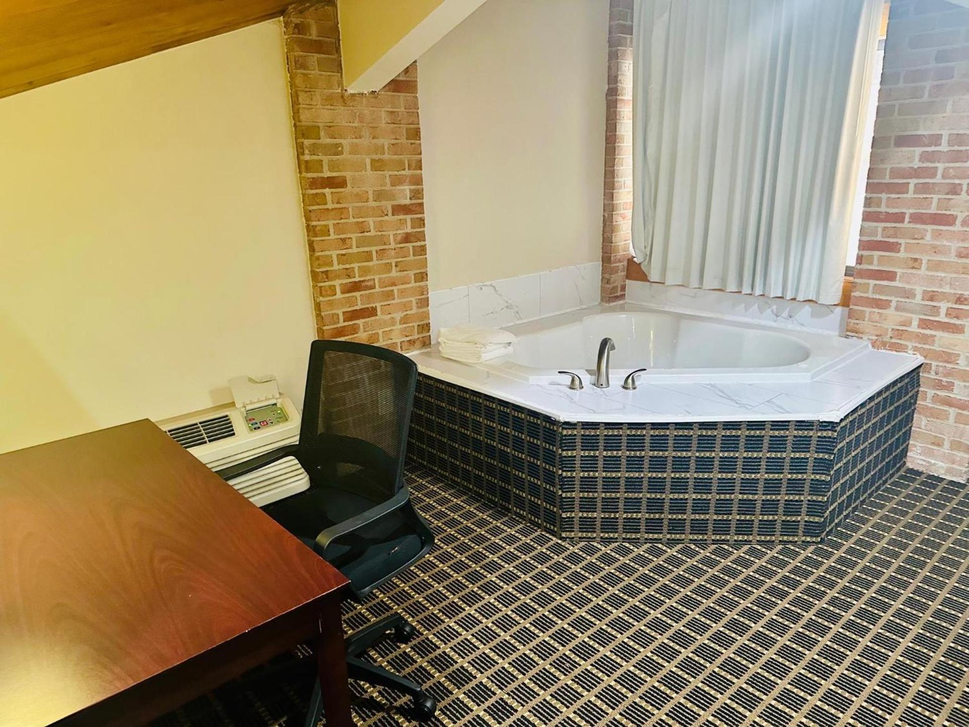 Quality Inn Plainfield - Indianapolis West photo 34