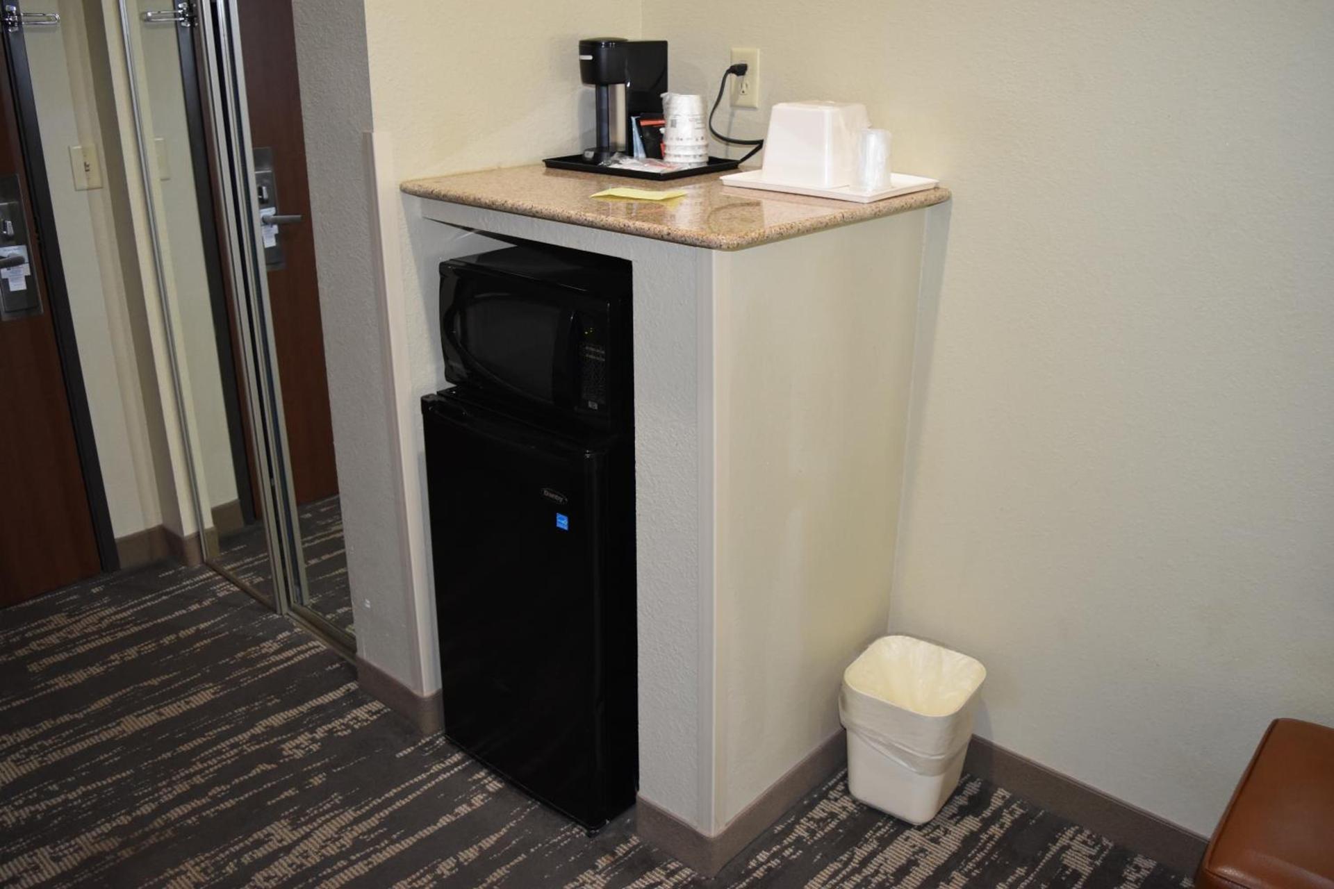 Best Western Oasis Inn photo 13