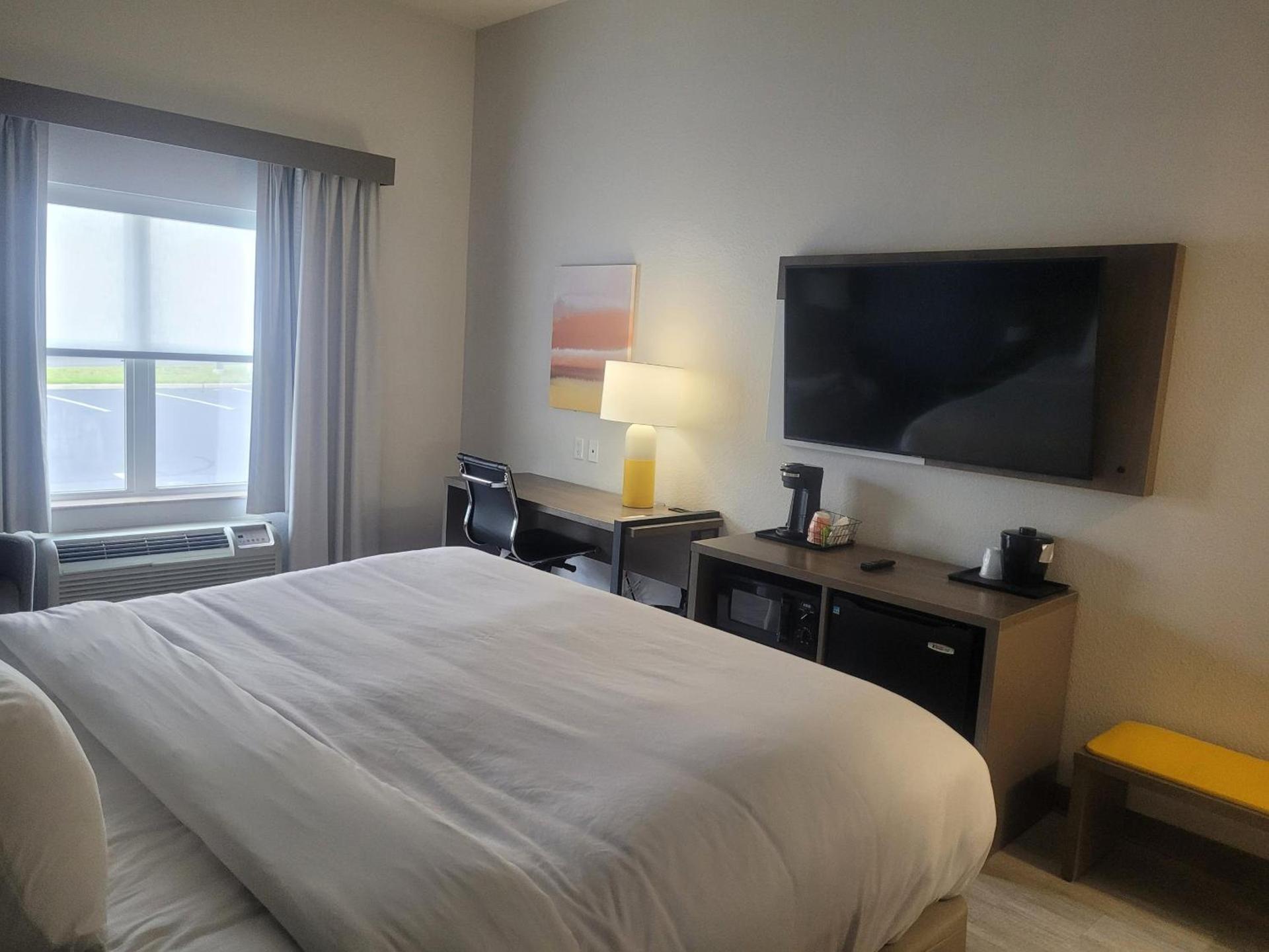 Comfort Inn & Suites Dothan Northside Plaza photo 33
