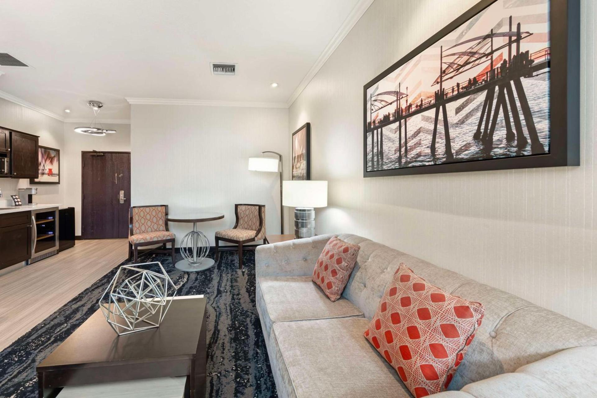 Best Western Plus Redondo Beach Inn photo 11
