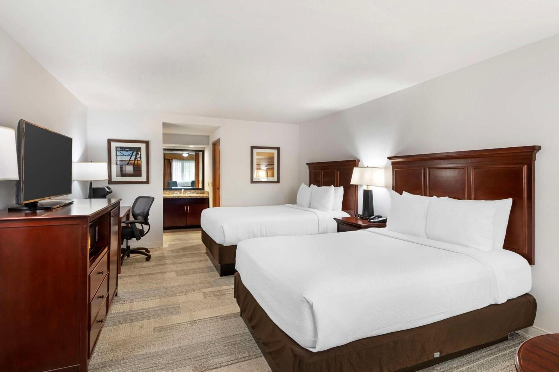 Best Western Plus Redondo Beach Inn photo 13