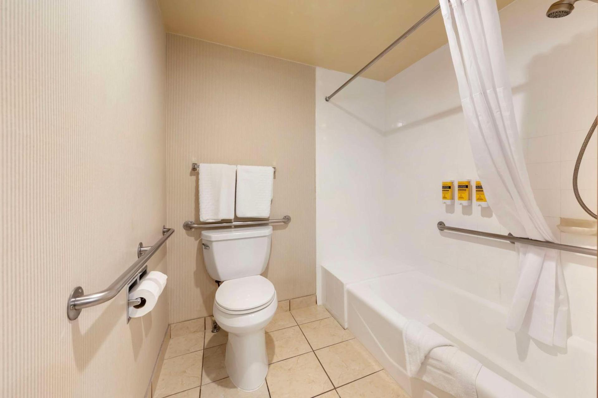 Best Western Plus Redondo Beach Inn photo 27