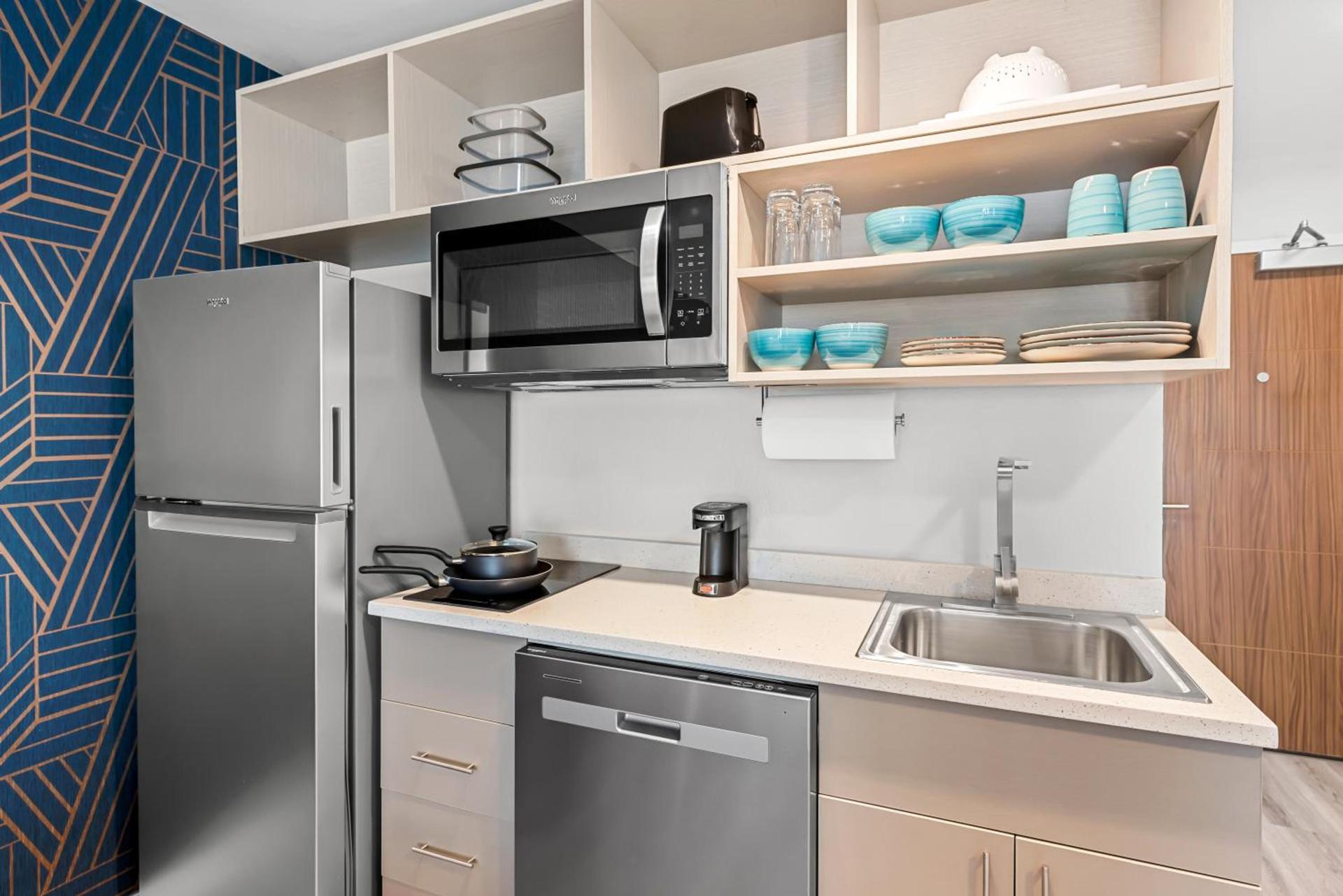 MainStay Suites Columbus North - Worthington photo 11