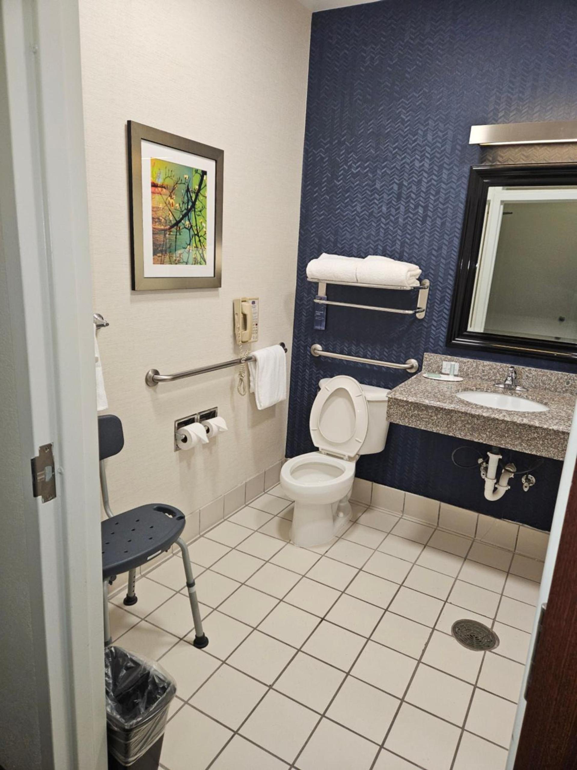 Fairfield Inn & Suites by Marriott Tulsa Central photo 5