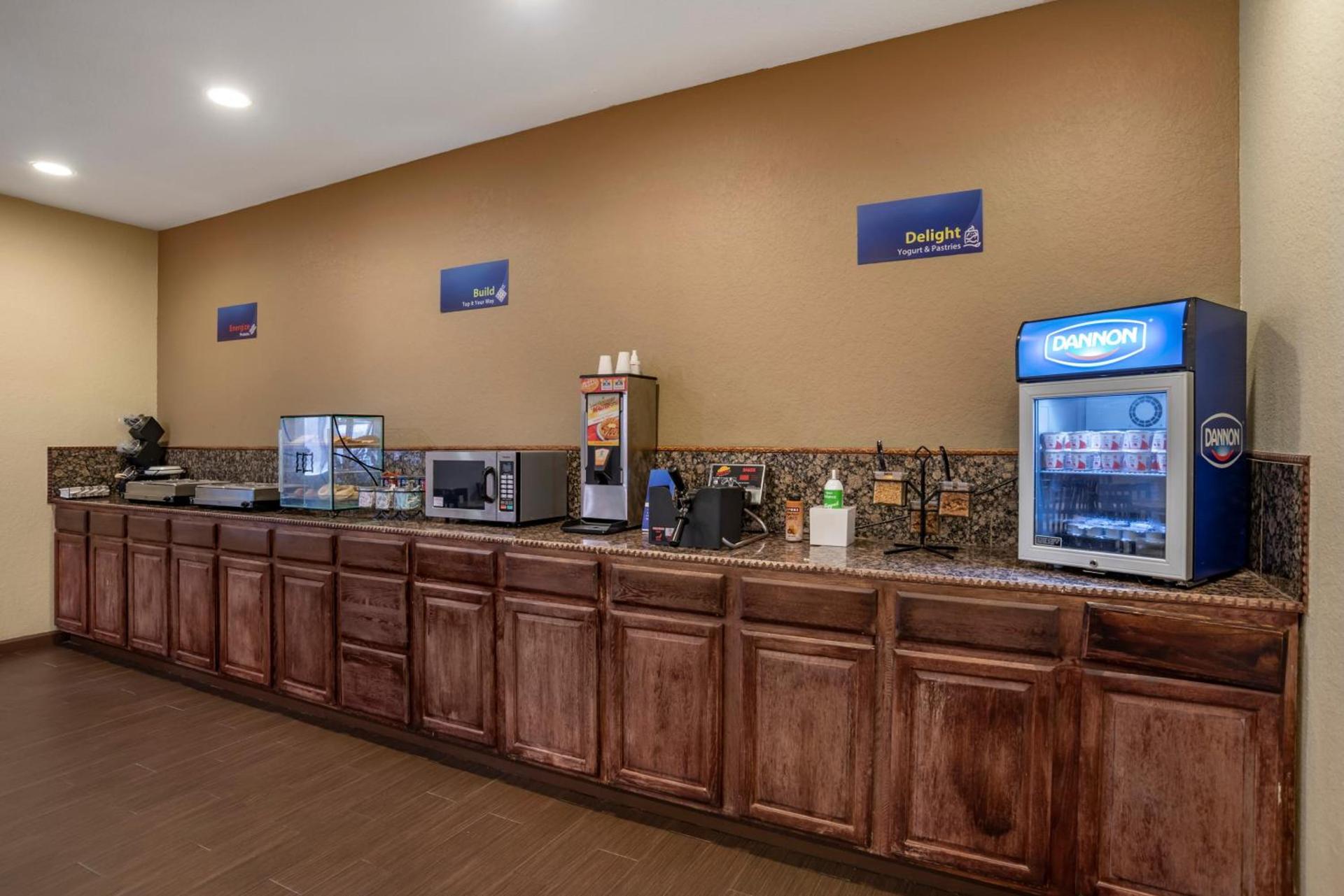 Best Western Troy Inn photo 24
