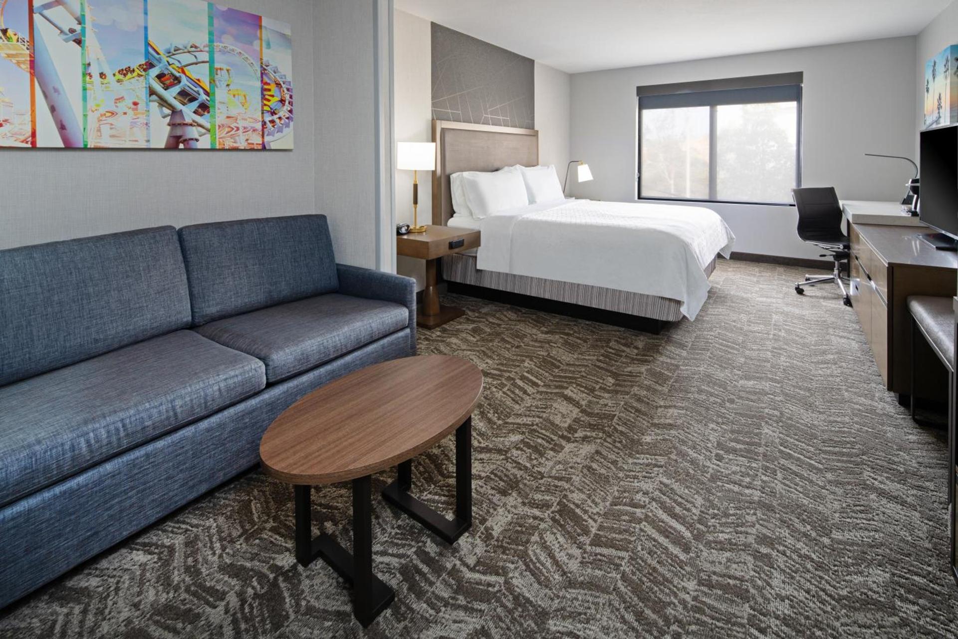 Best Western Valencia/Six Flags Inn & Suites photo 25