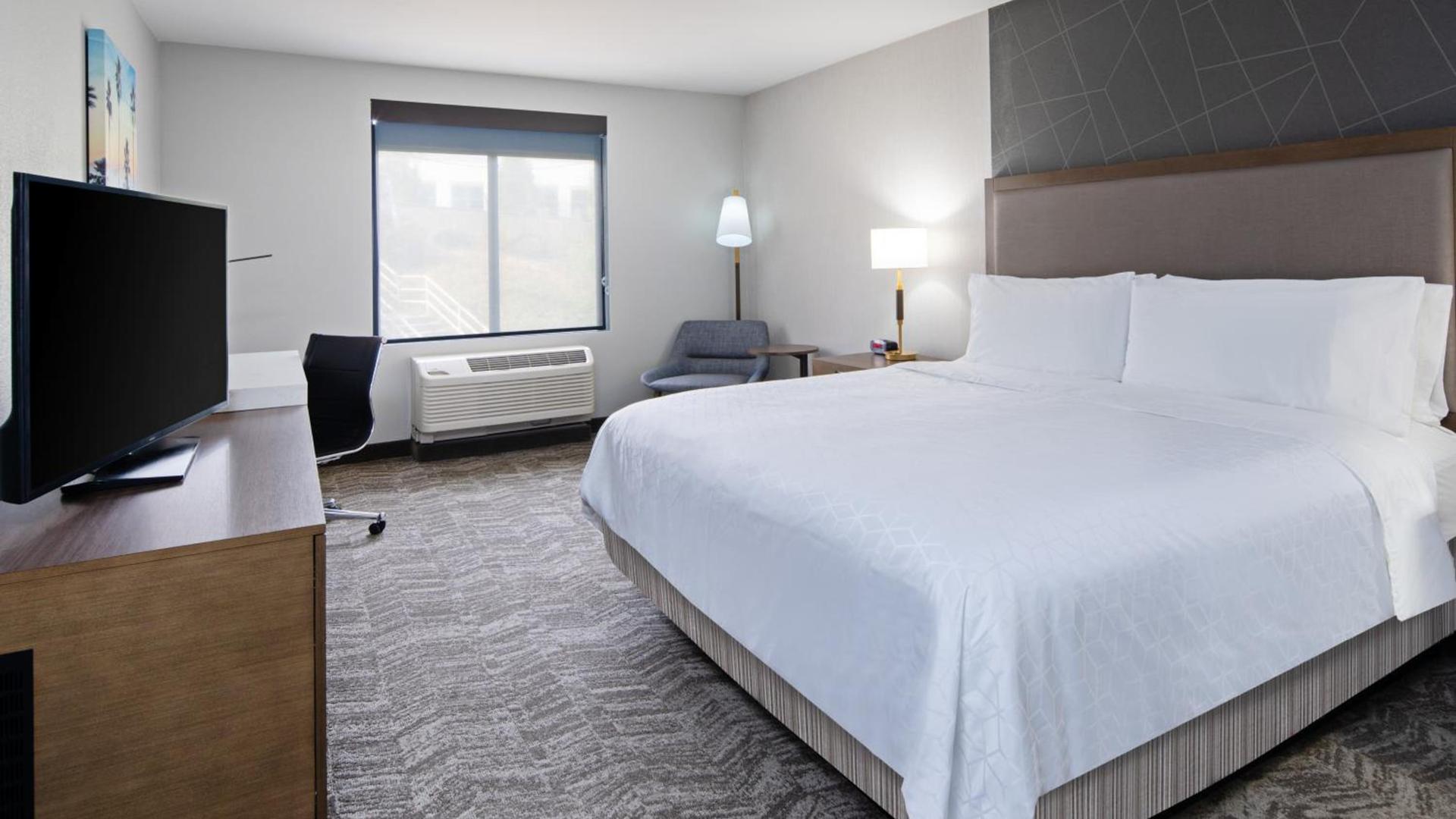 Best Western Valencia/Six Flags Inn & Suites photo 26