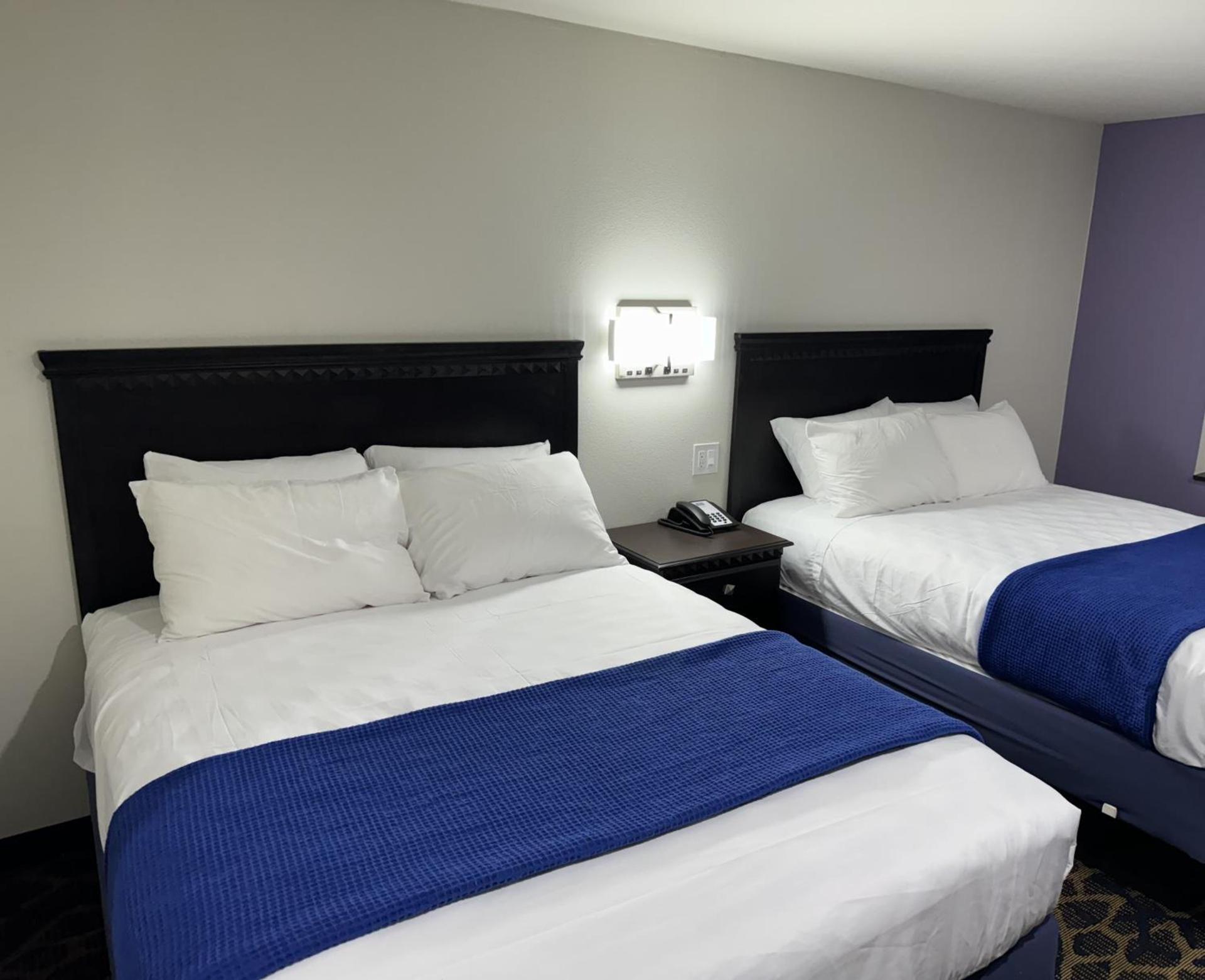 Lakeside Inn and Suites photo 23