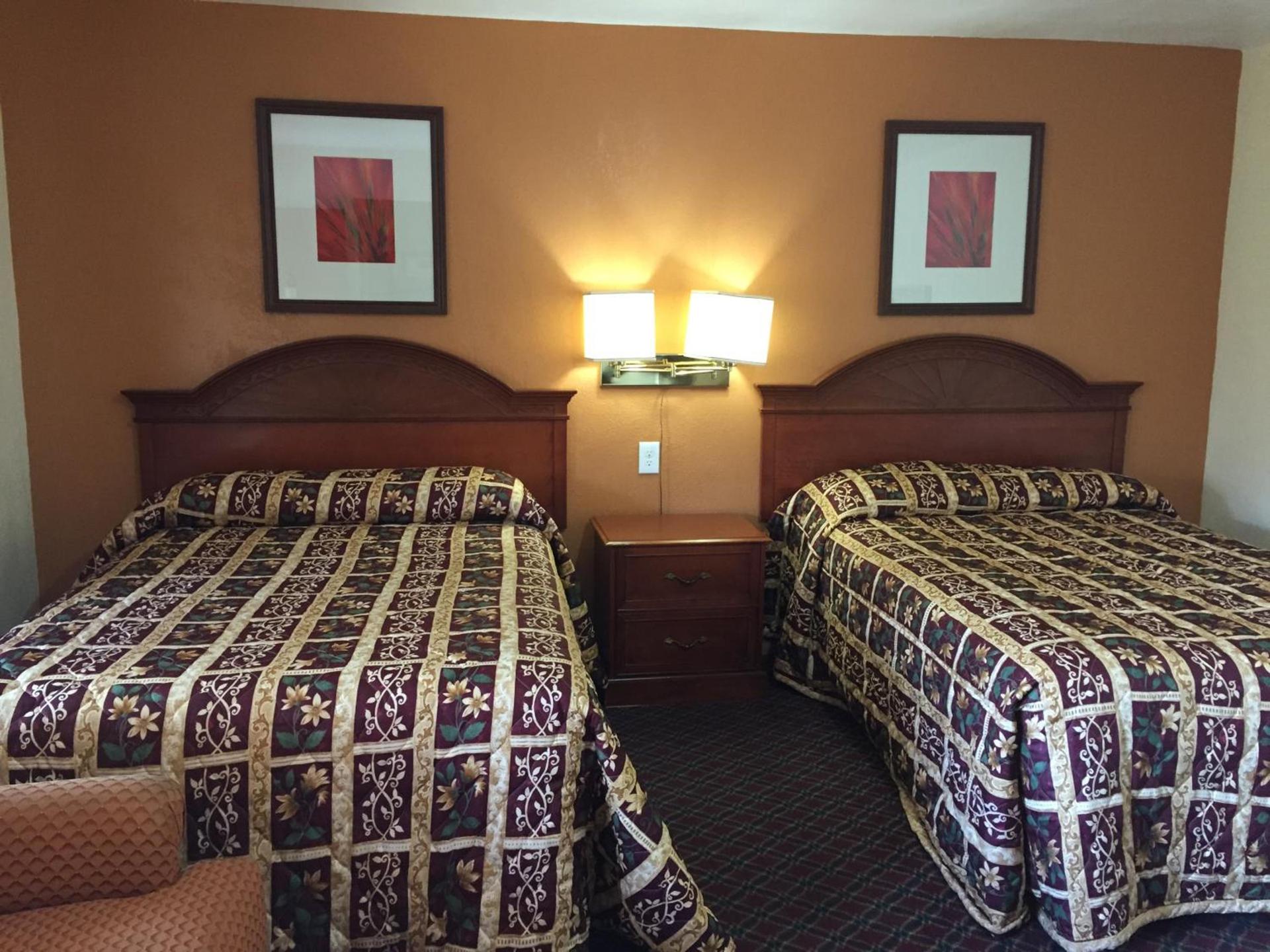 Hacienda Motel photo 22