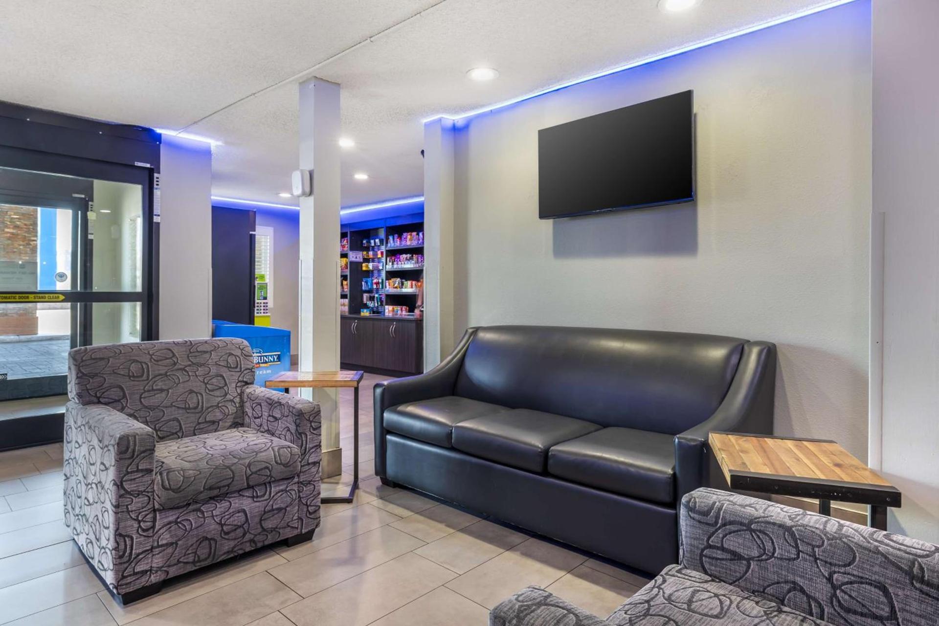 Best Western McCarran Inn photo 2