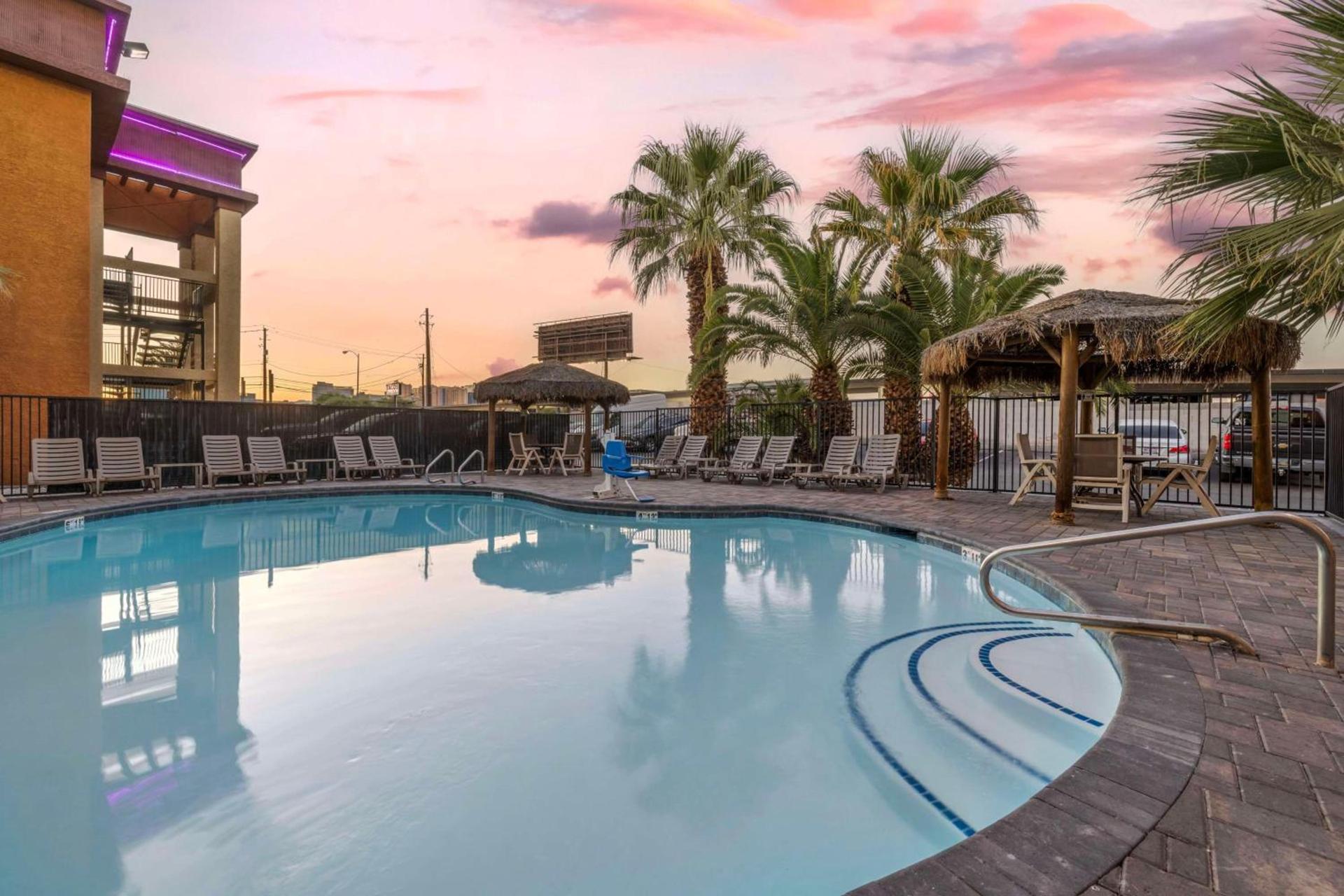 Best Western McCarran Inn photo 16