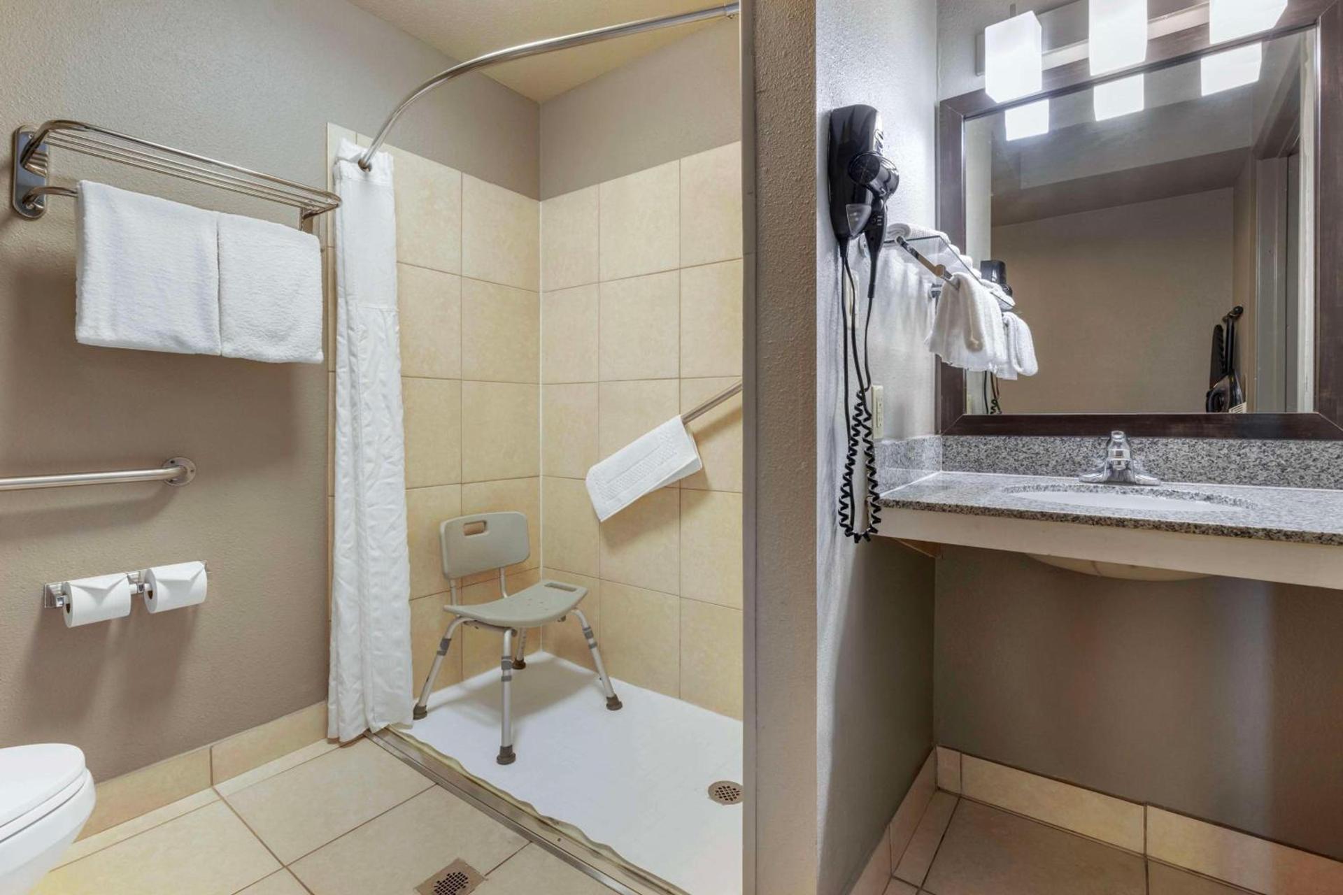 Best Western McCarran Inn photo 39