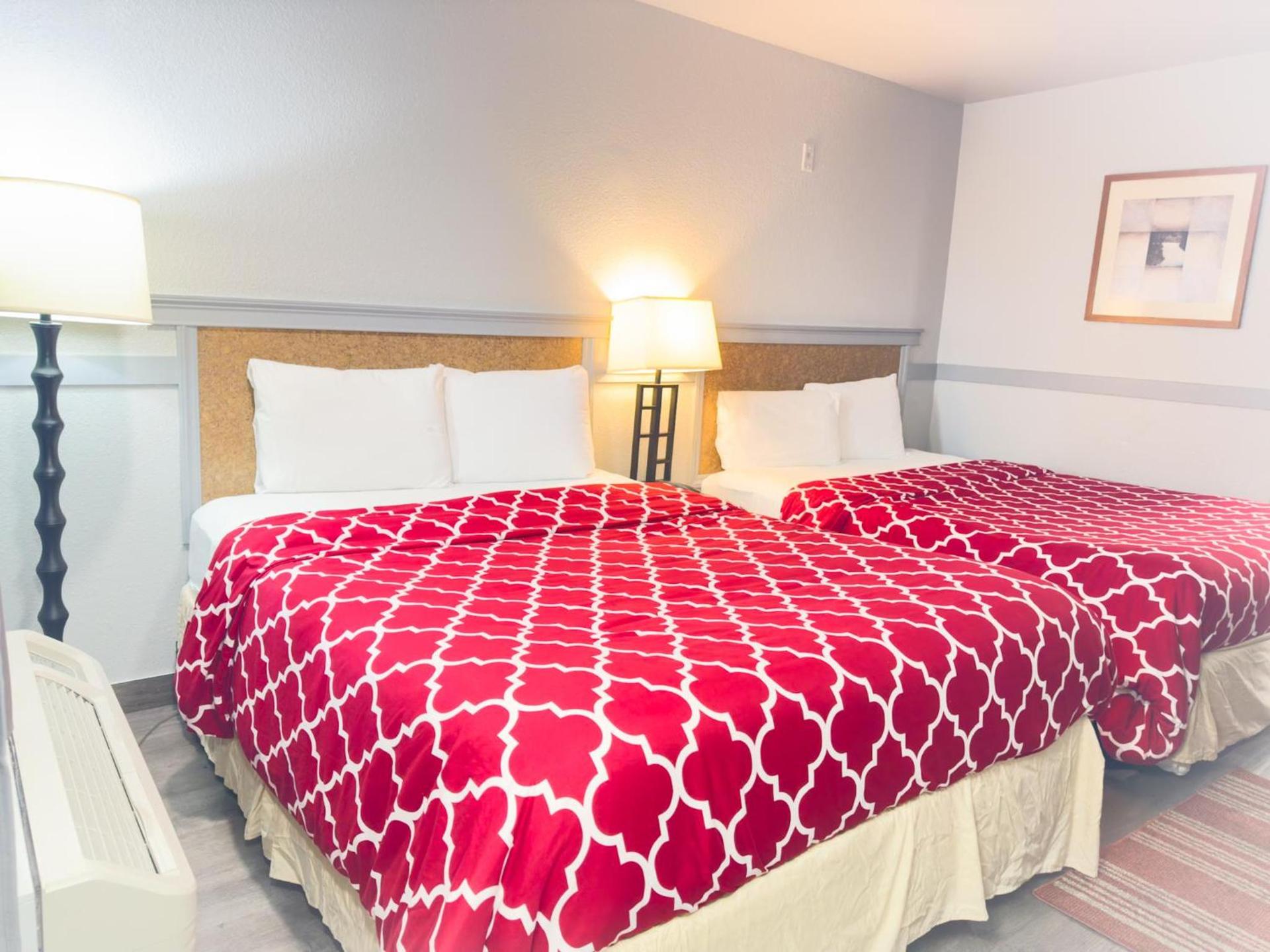 Americas Inn & Suite photo 25