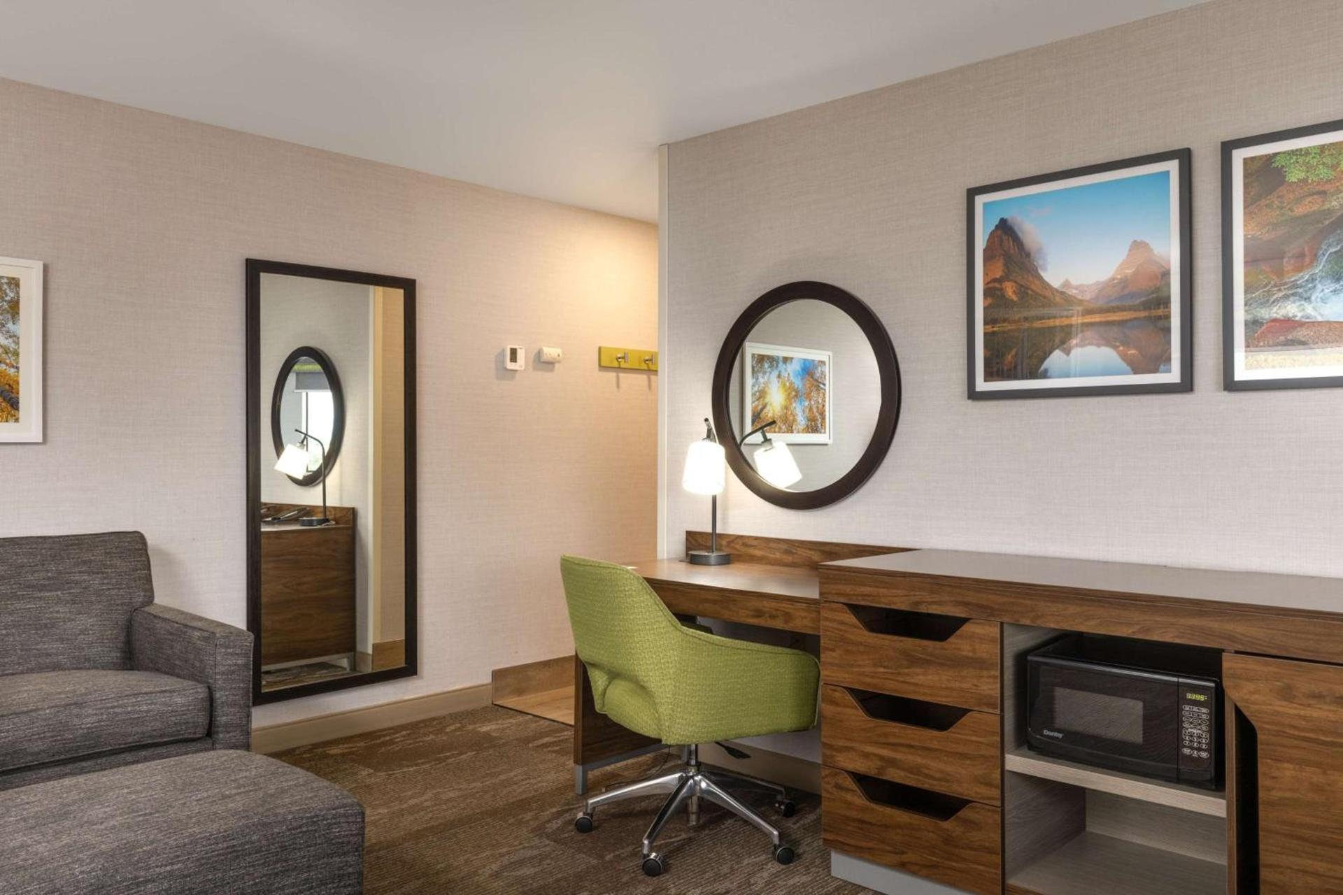 Hampton Inn Kalispell photo 16
