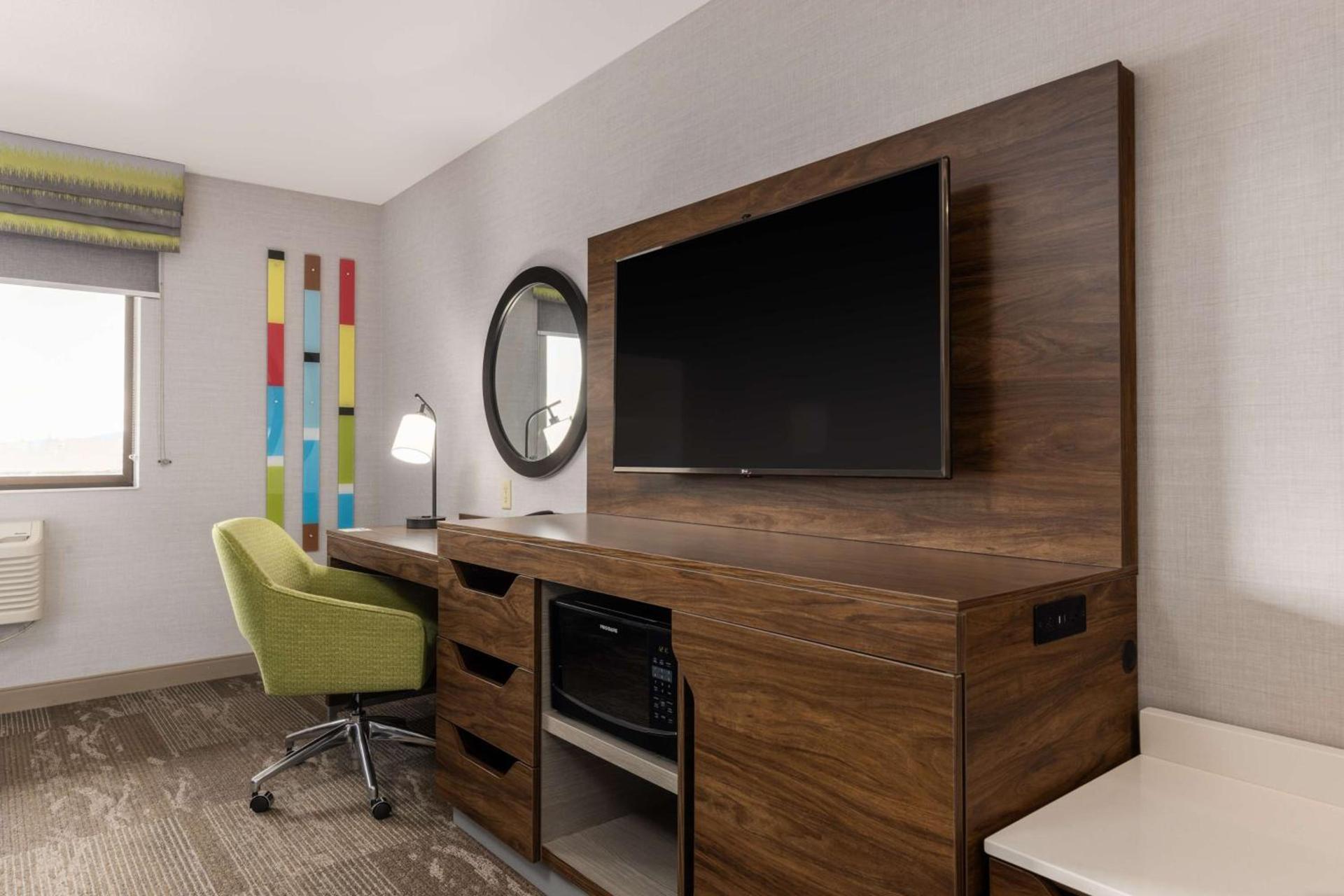 Hampton Inn Kalispell photo 18