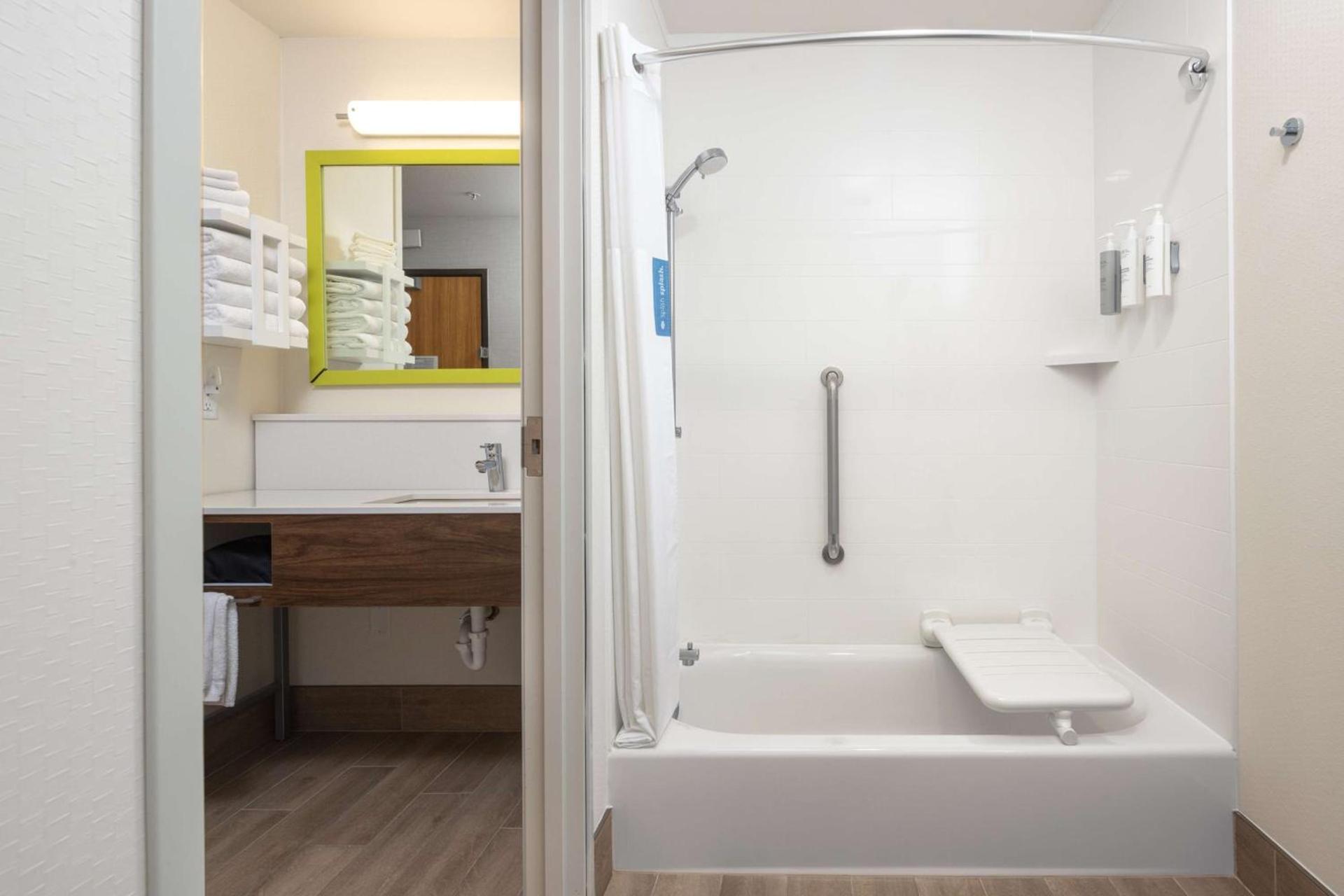 Hampton Inn Kalispell photo 21