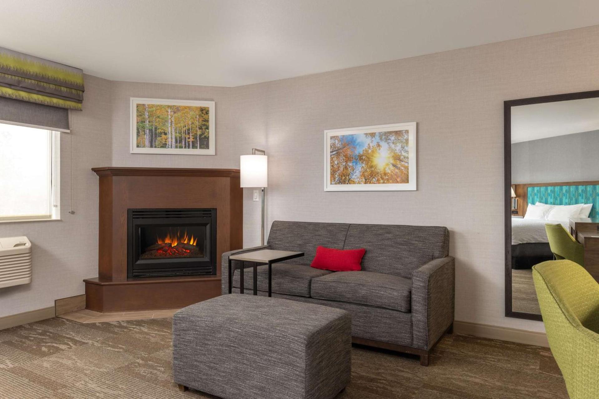 Hampton Inn Kalispell photo 32