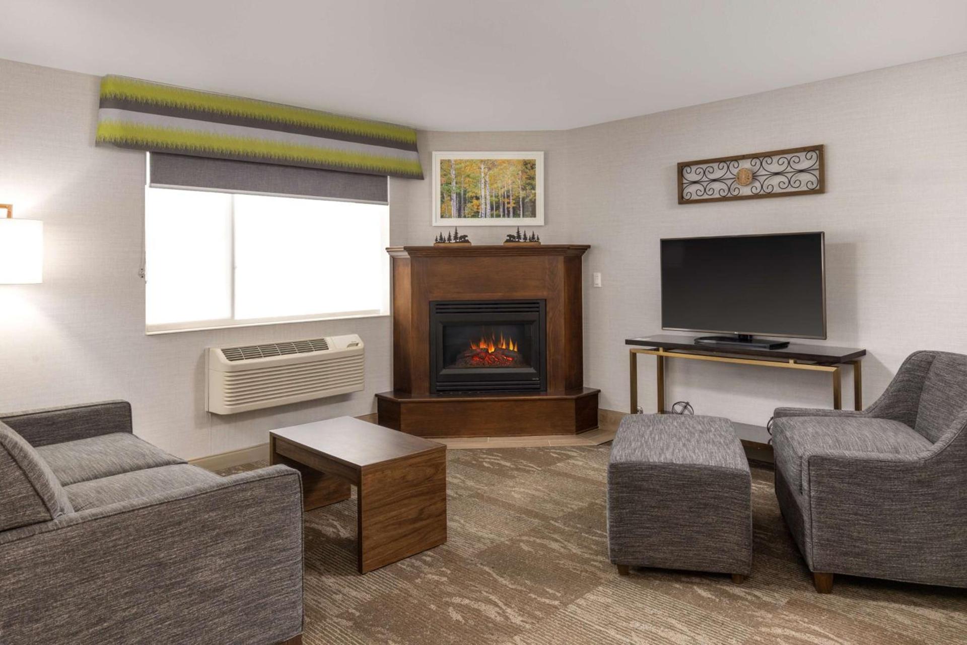 Hampton Inn Kalispell photo 38