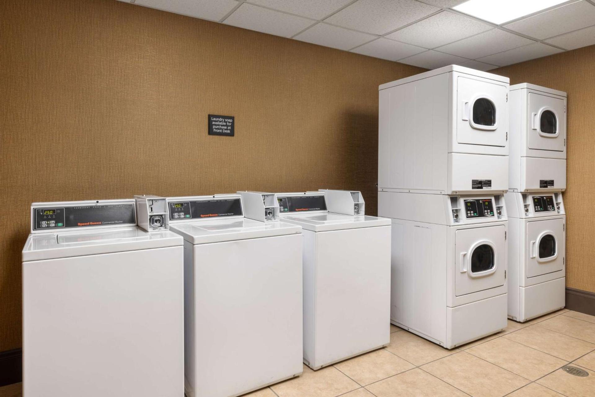 Hampton Inn Kalispell photo 51