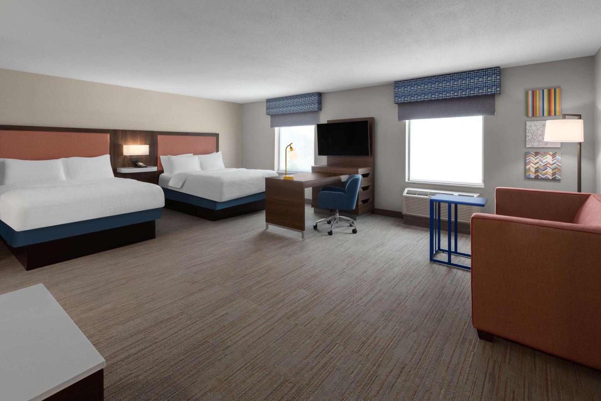 Hampton Inn & Suites Saginaw photo 18