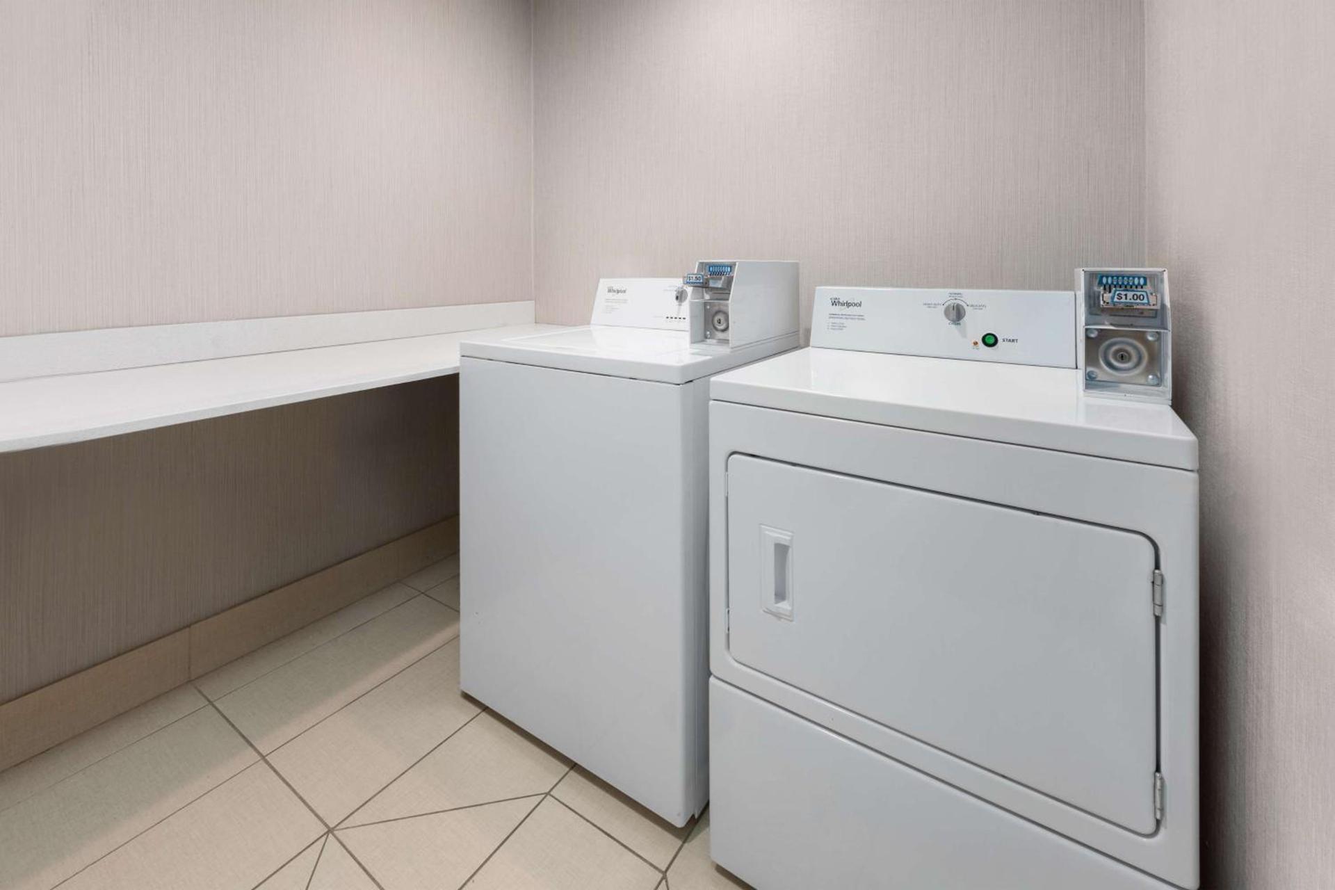 Hampton Inn & Suites Saginaw photo 45