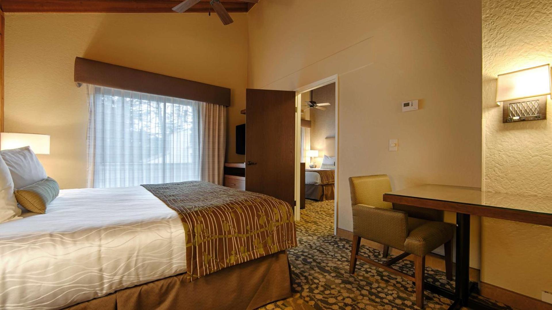 Best Western The Inn & Suites Pacific Grove photo 5