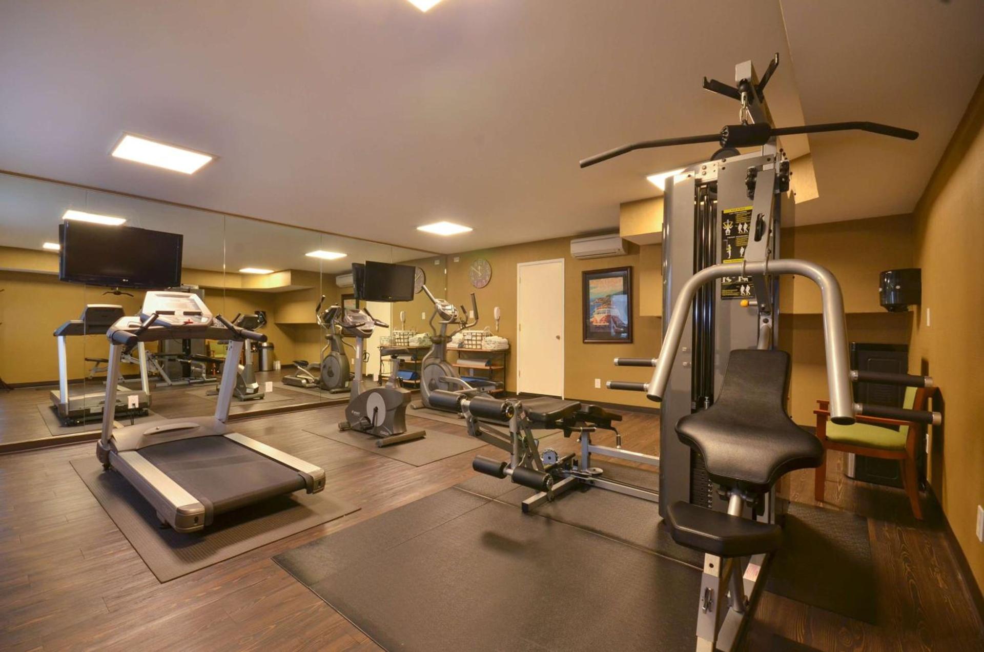 Best Western The Inn & Suites Pacific Grove photo 6