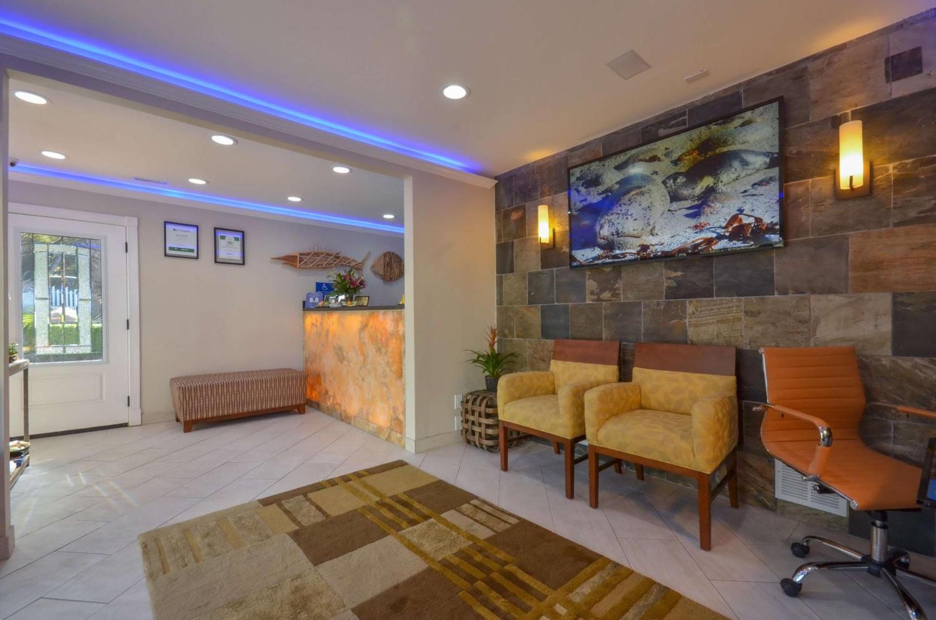 Best Western The Inn & Suites Pacific Grove photo 7