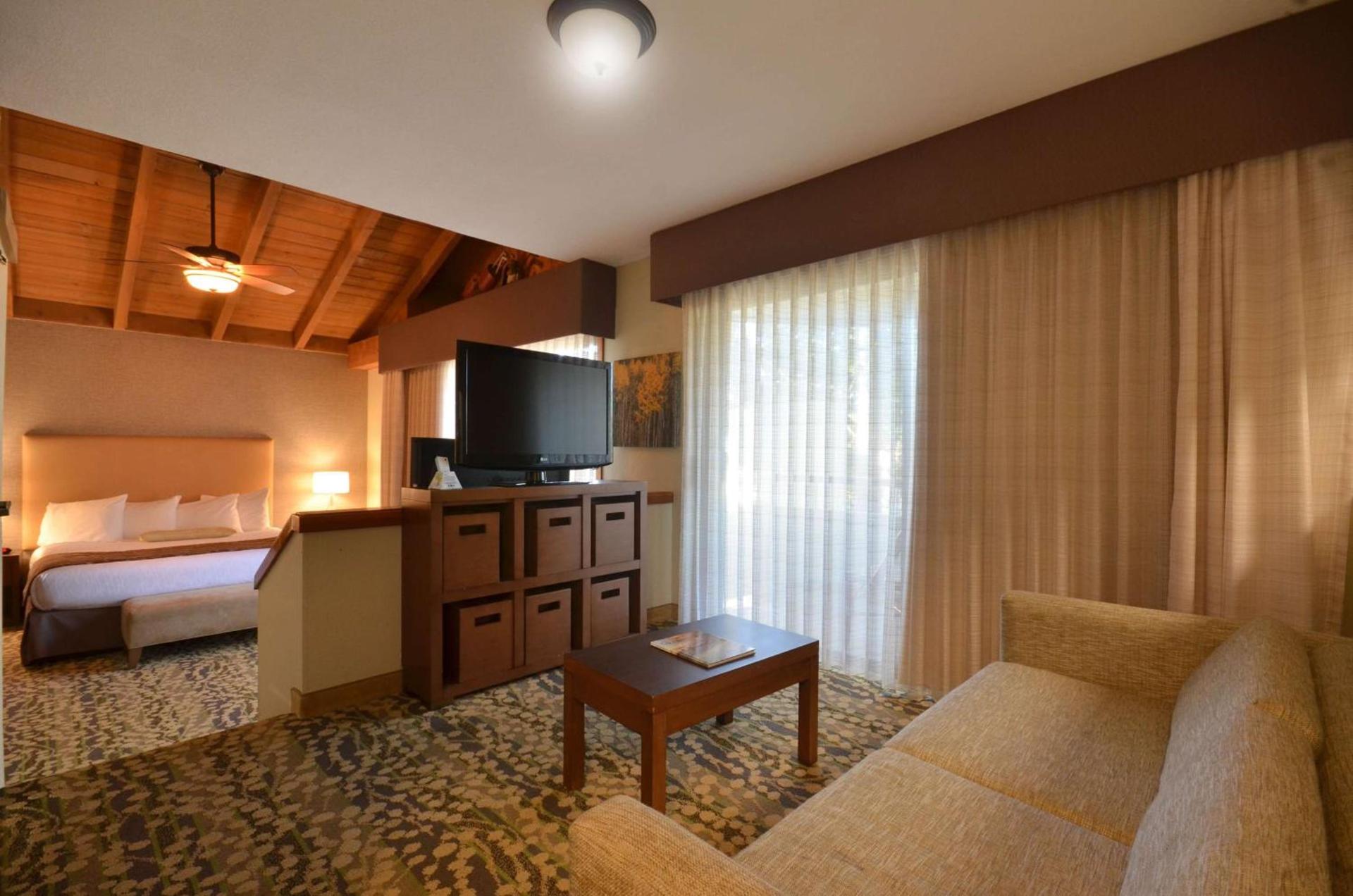 Best Western The Inn & Suites Pacific Grove photo 16