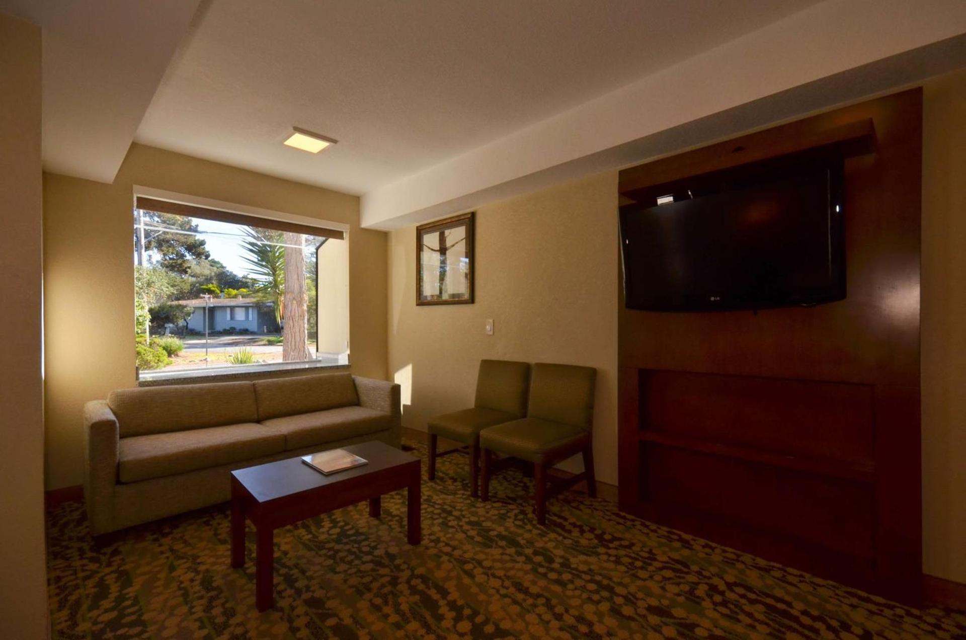 Best Western The Inn & Suites Pacific Grove photo 23