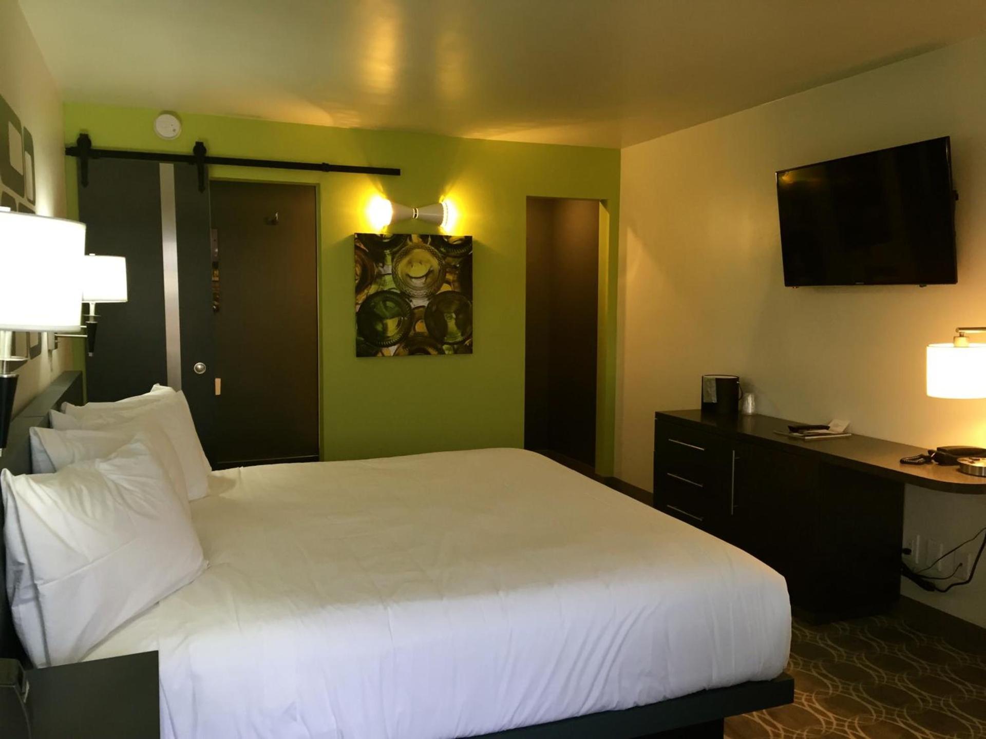 University Inn ASU/Tempe photo 64