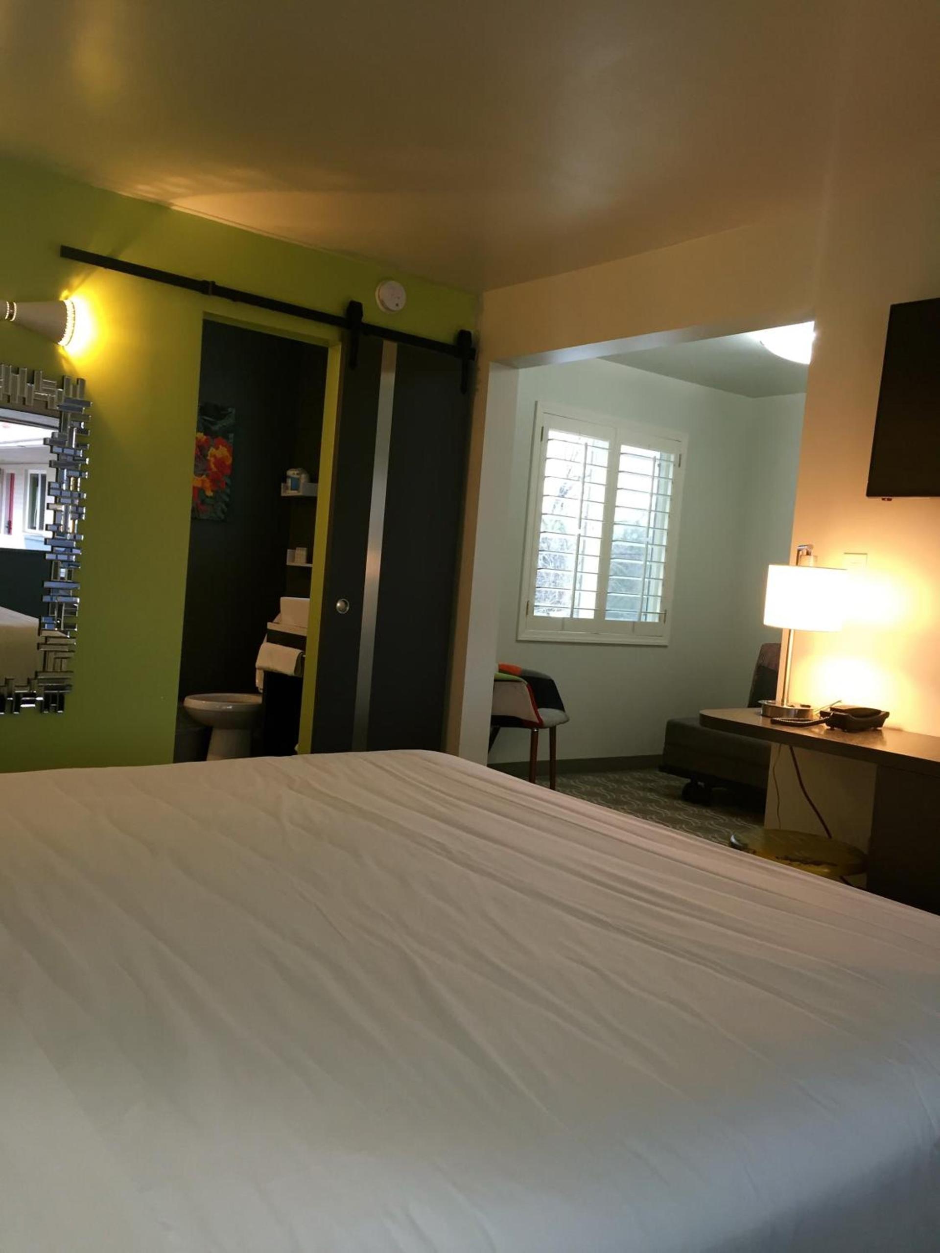 University Inn ASU/Tempe photo 62